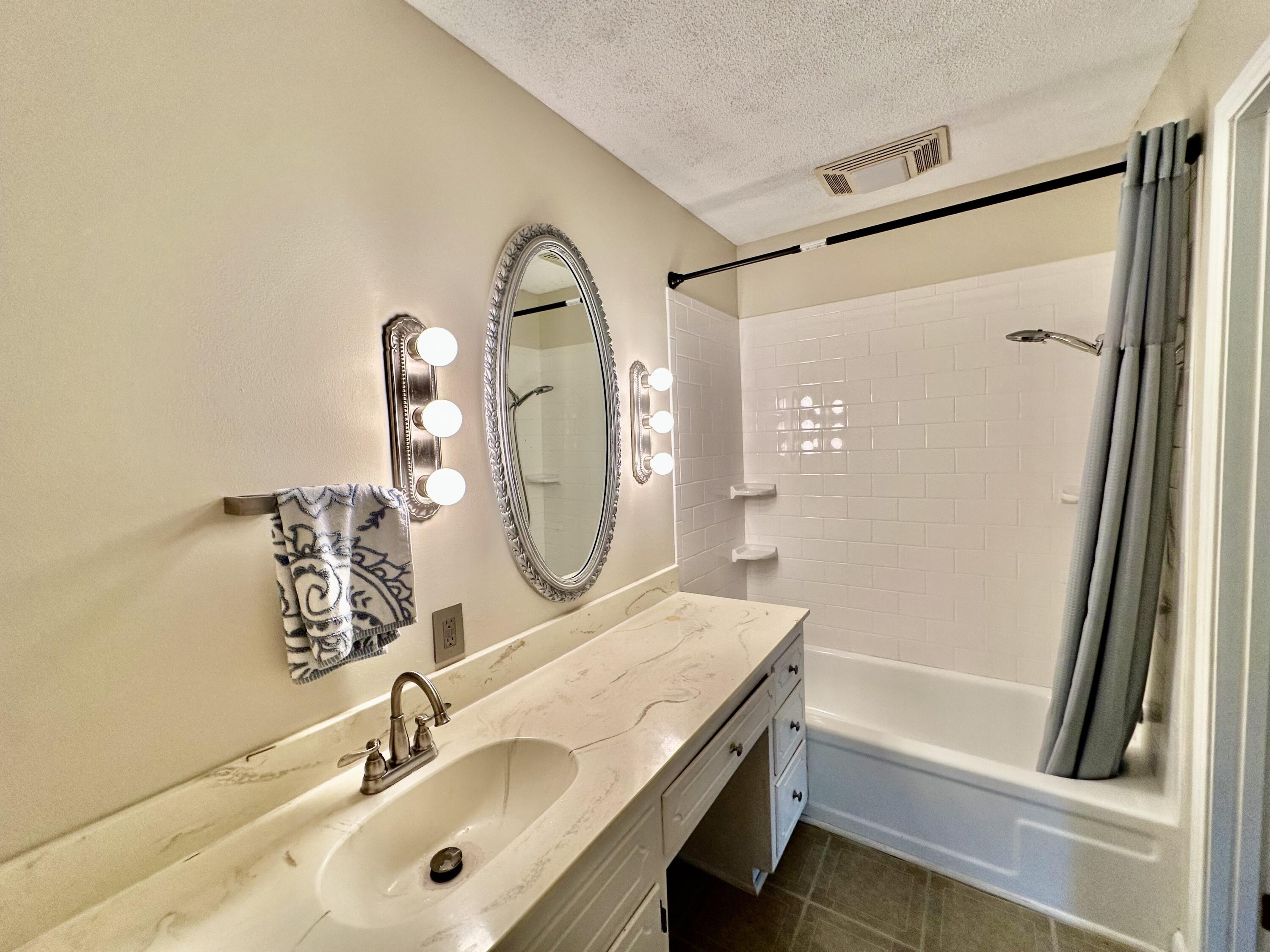 52 S Nottingham Lane Property Photo 17