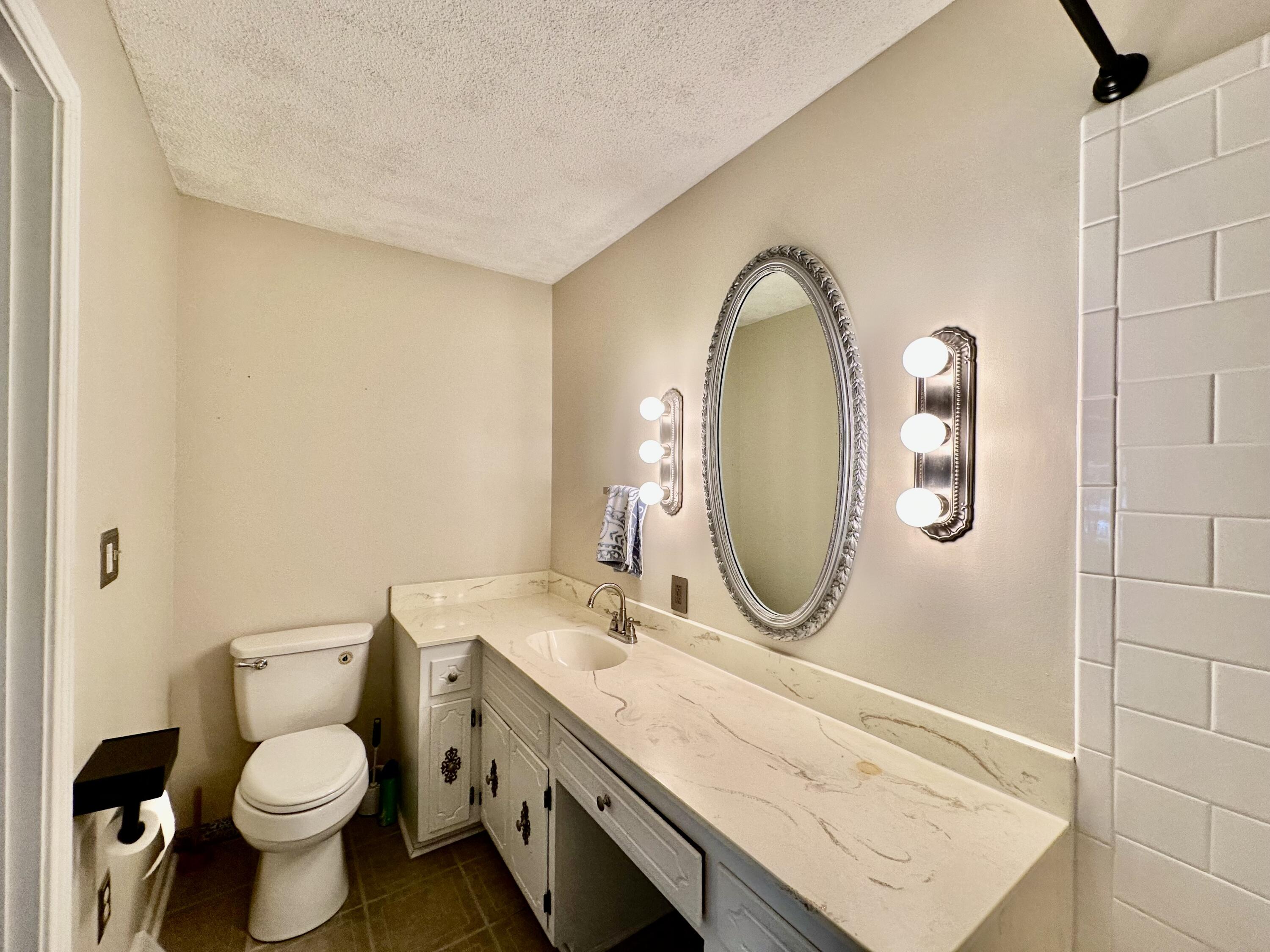 52 S Nottingham Lane Property Photo 18