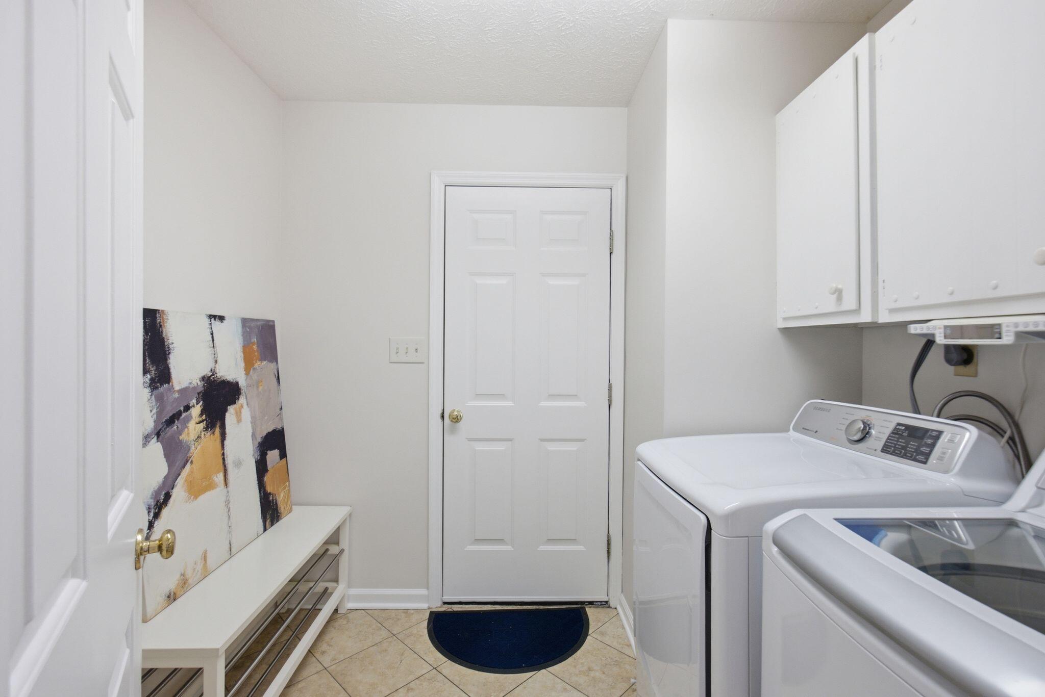 2060 Glade Lane Property Photo 25