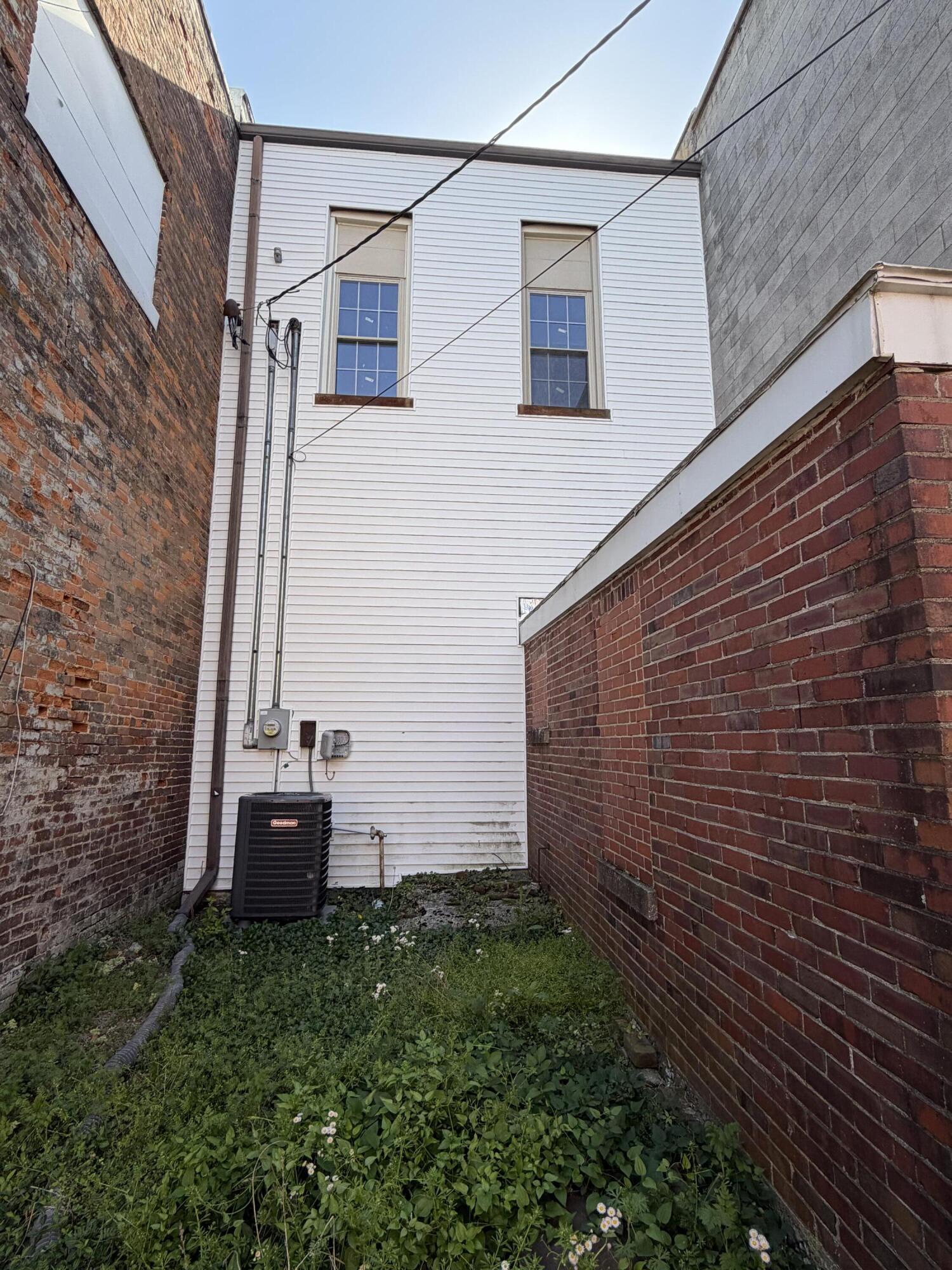 128 S Main Street Property Photo 7