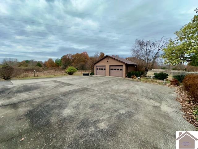 8898 E St Rt Property Photo 5