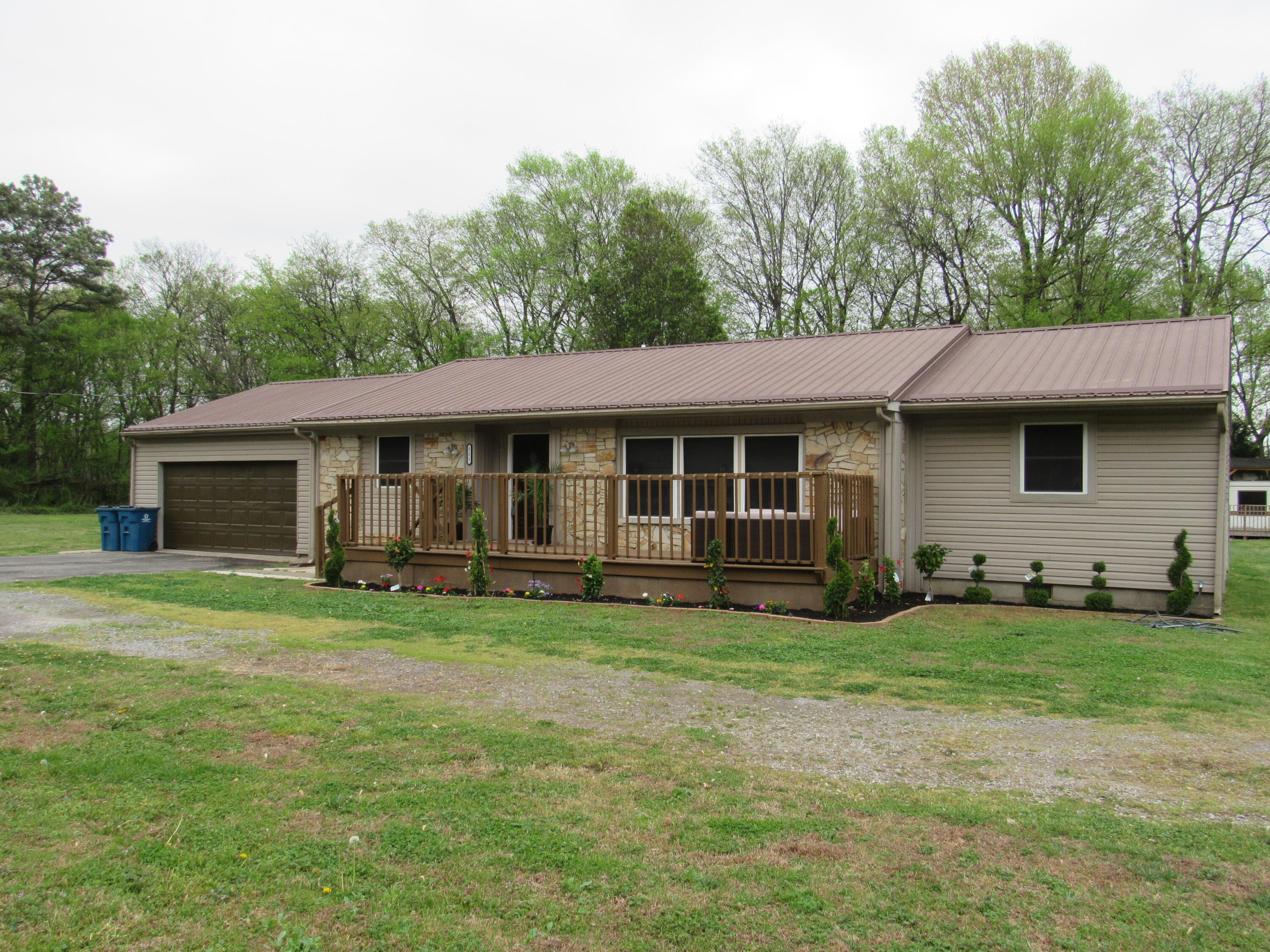155 Deanne Drive Property Photo 1
