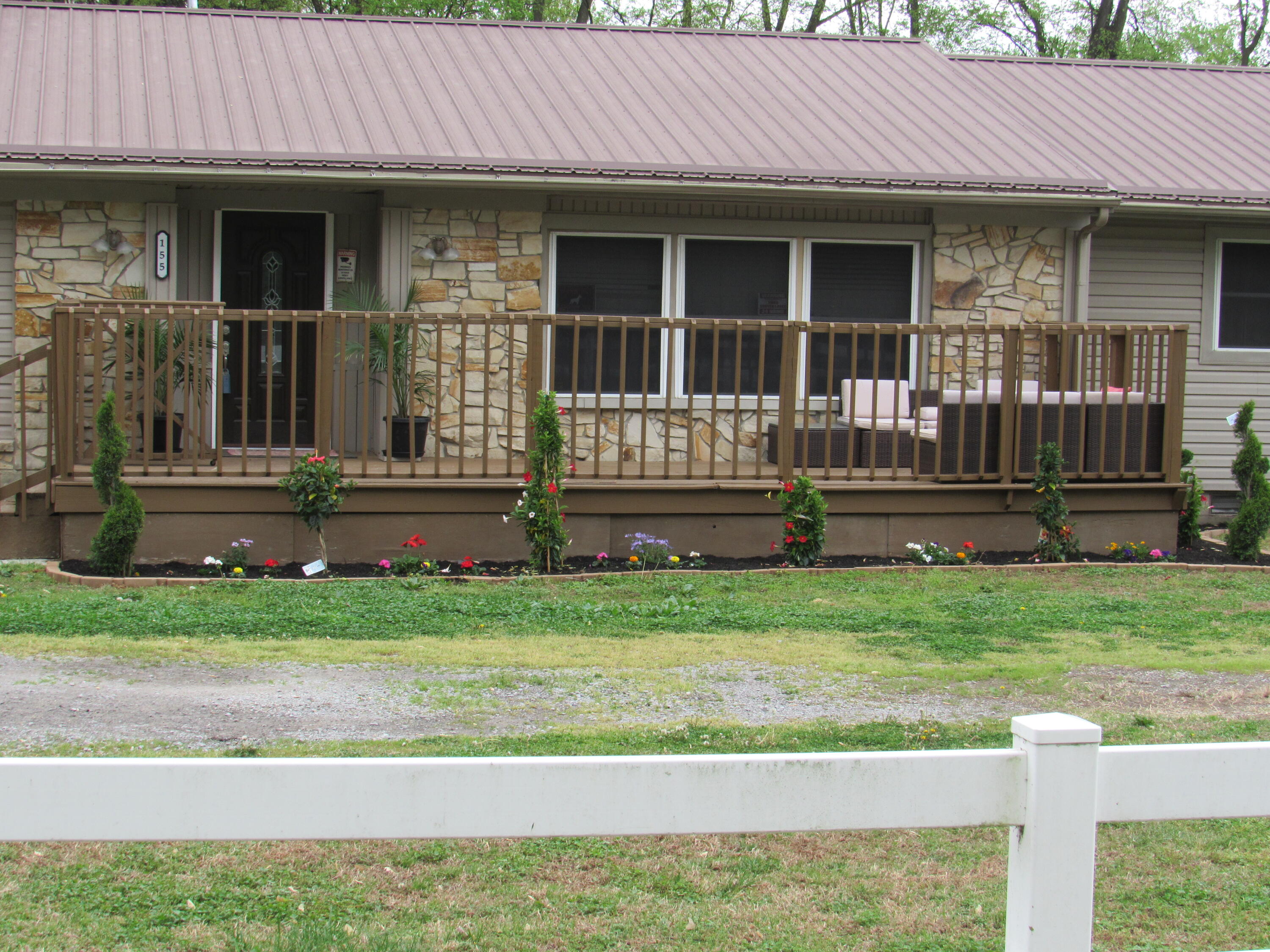 155 Deanne Drive Property Photo 6