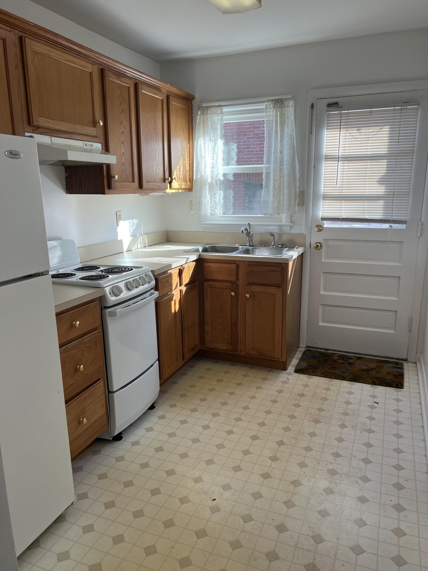 1705 Carolyn Drive #1 Property Photo 5