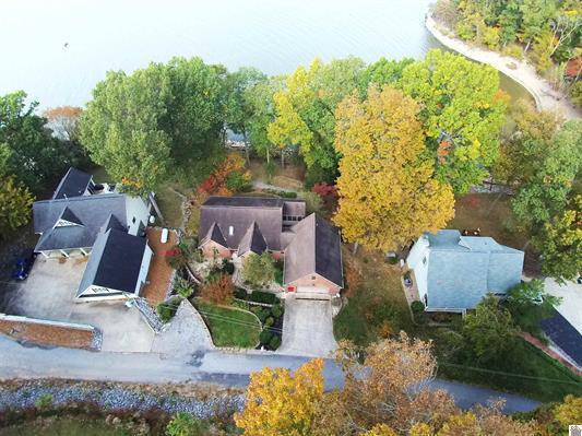 138 Elizabeth Drive Property Photo 4