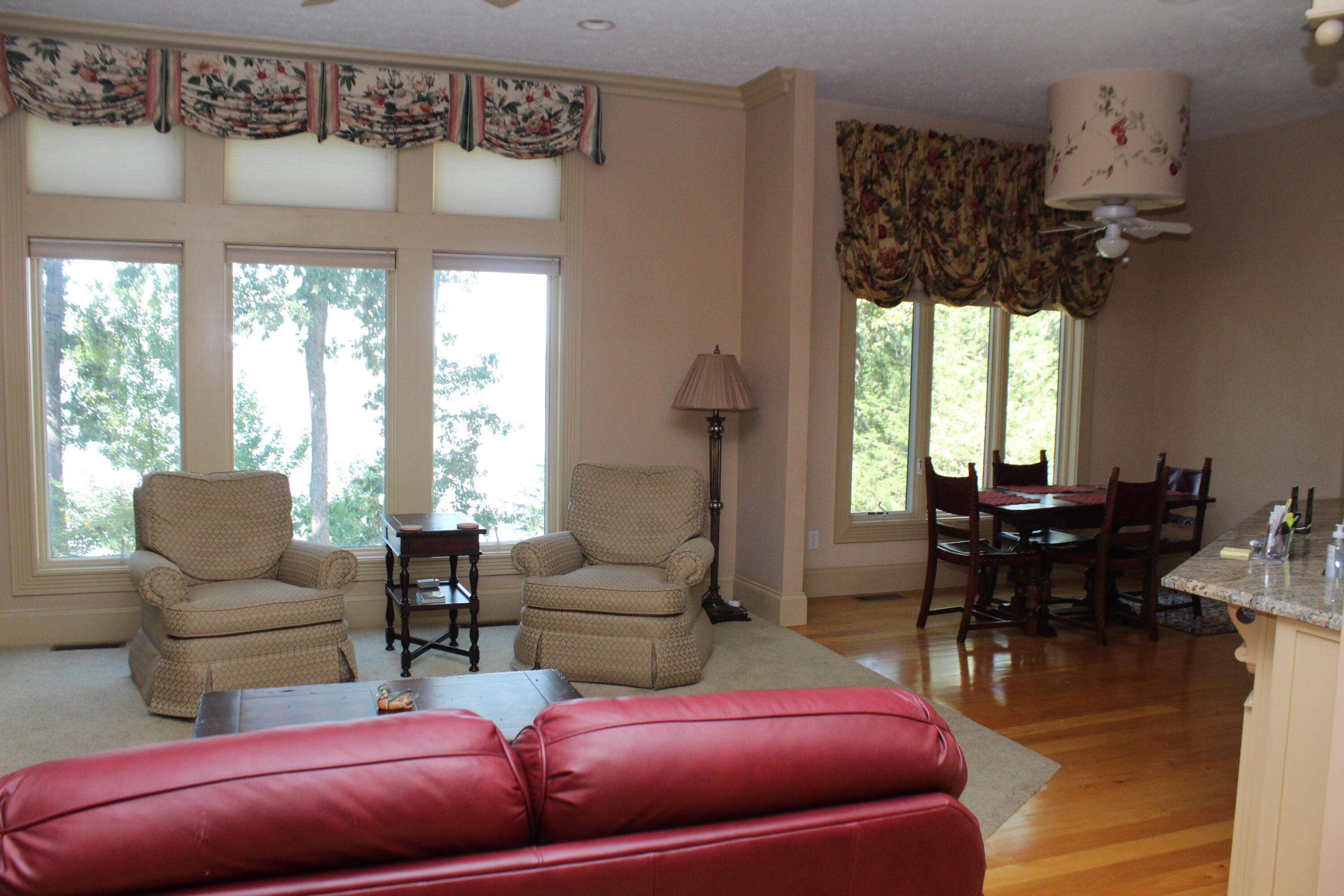 138 Elizabeth Drive Property Photo 9