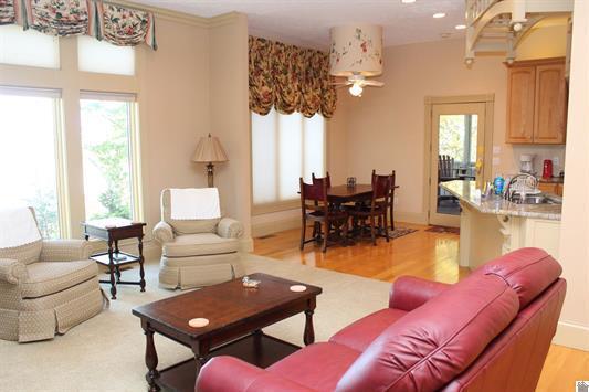 138 Elizabeth Drive Property Photo 10