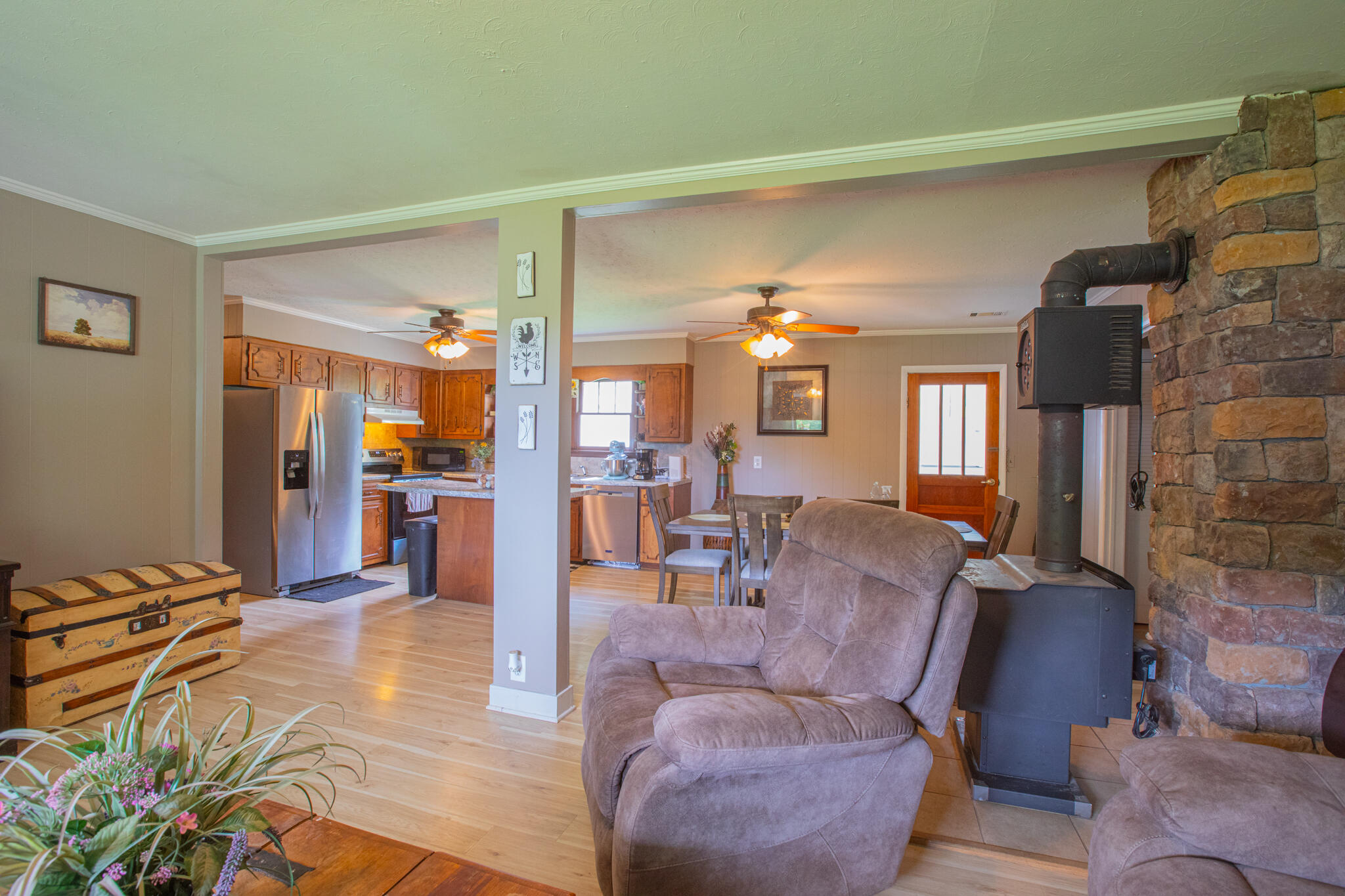 90 Trevor Lane Property Photo 11
