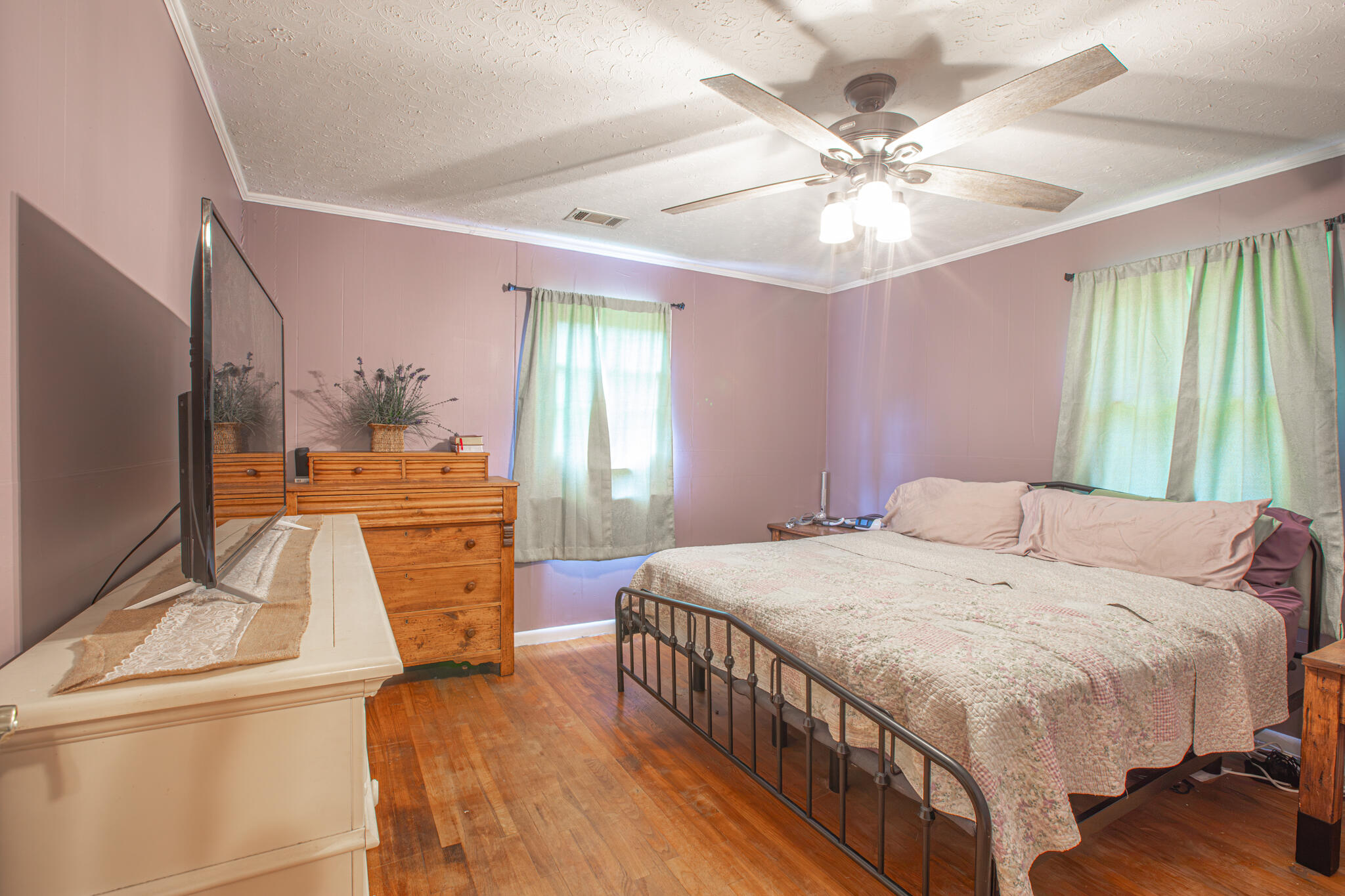 90 Trevor Lane Property Photo 21