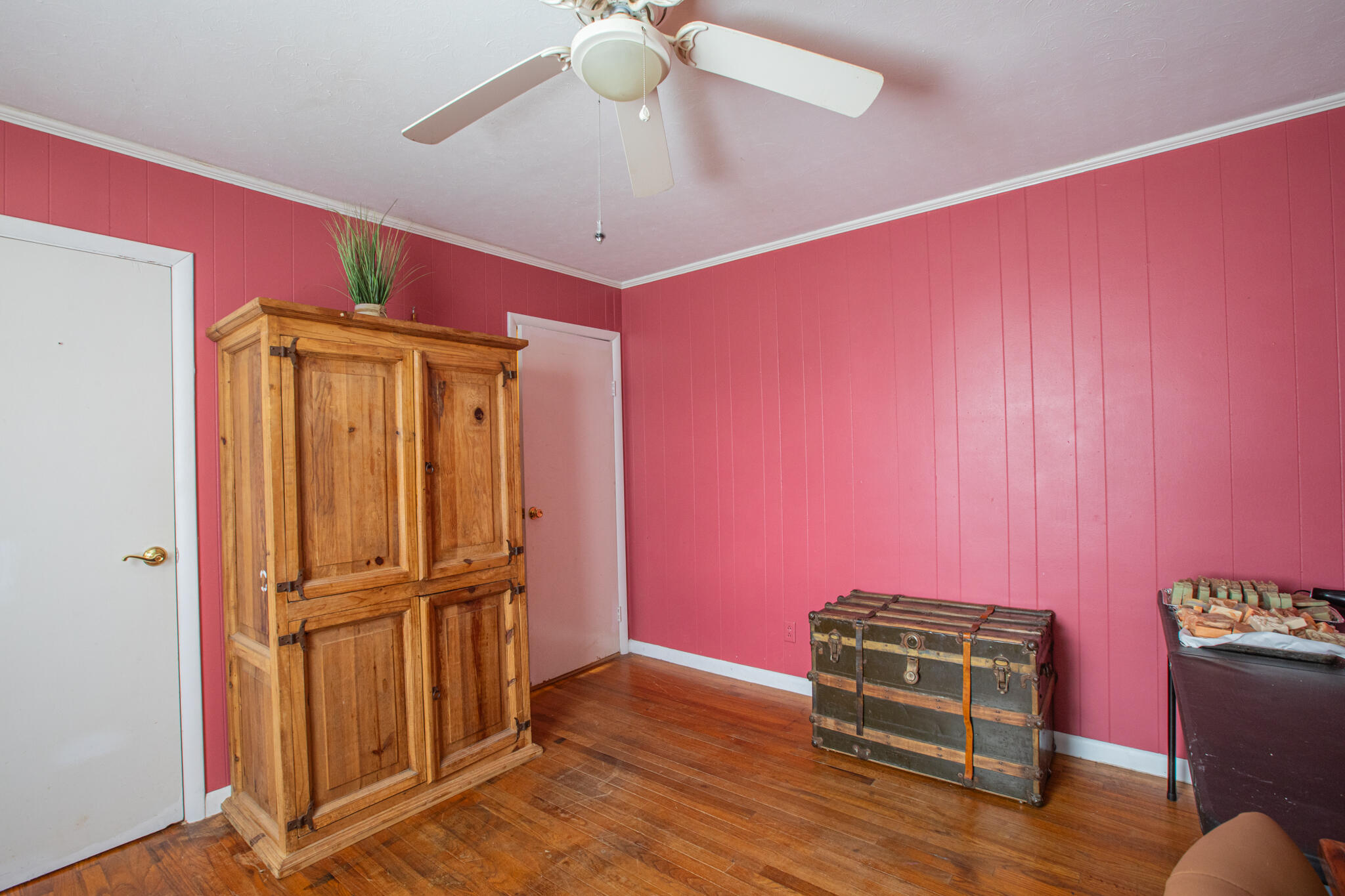 90 Trevor Lane Property Photo 32