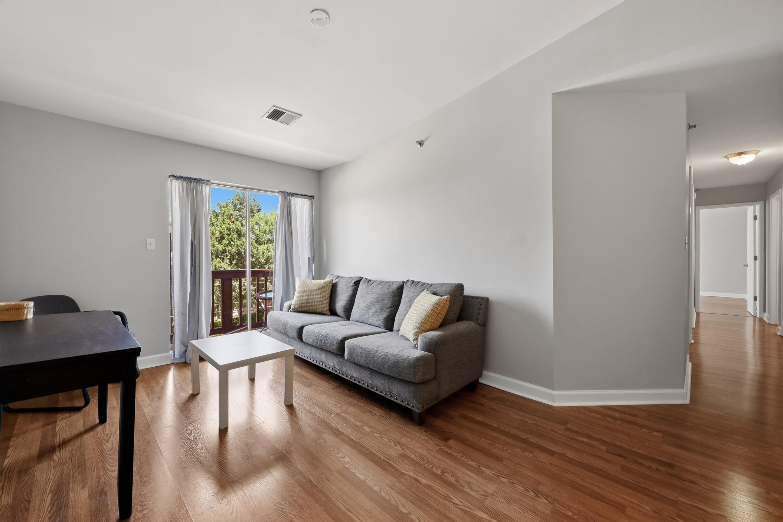 209 Simpson Avenue 304 Property Photo 6