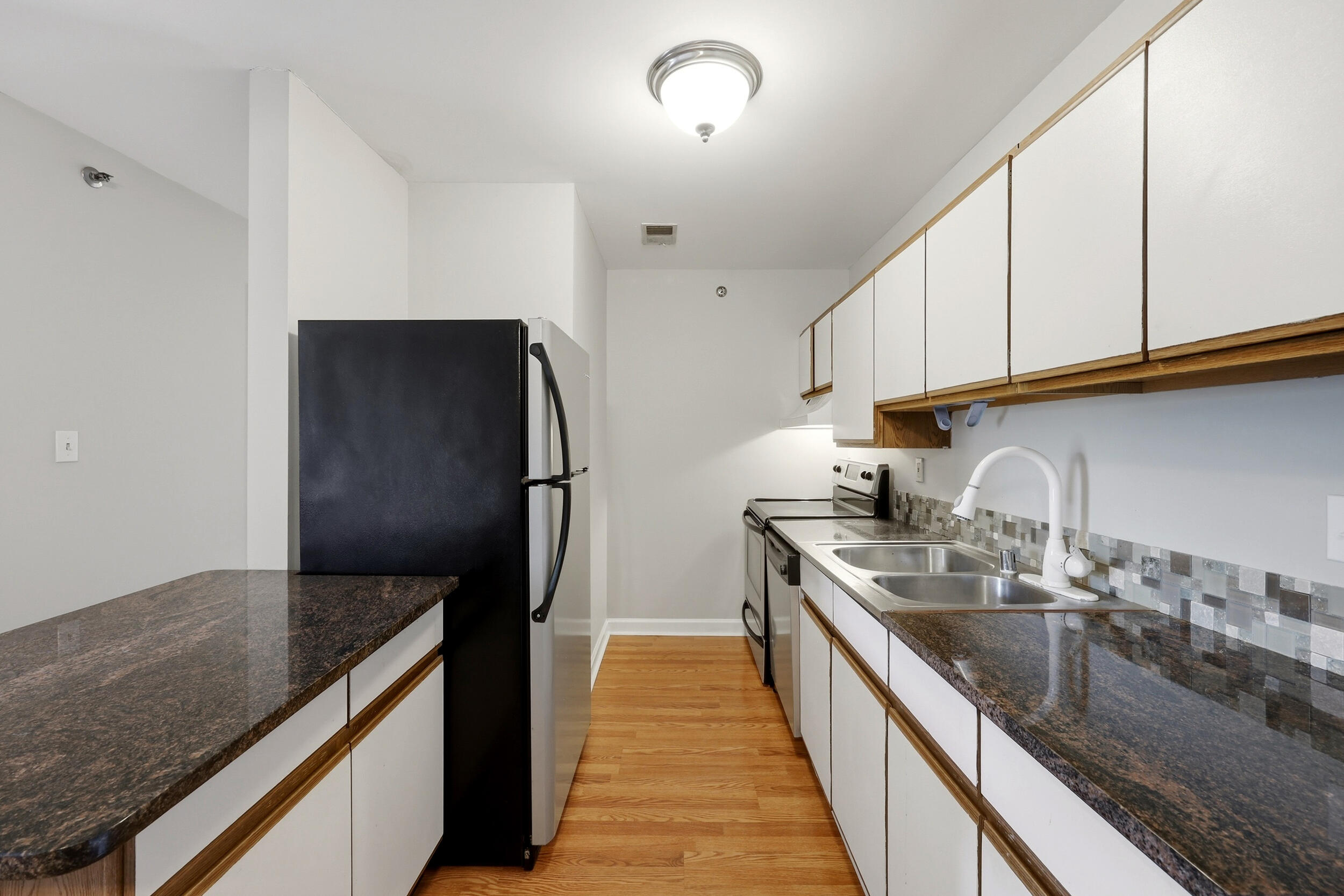 209 Simpson Avenue 304 Property Photo 12