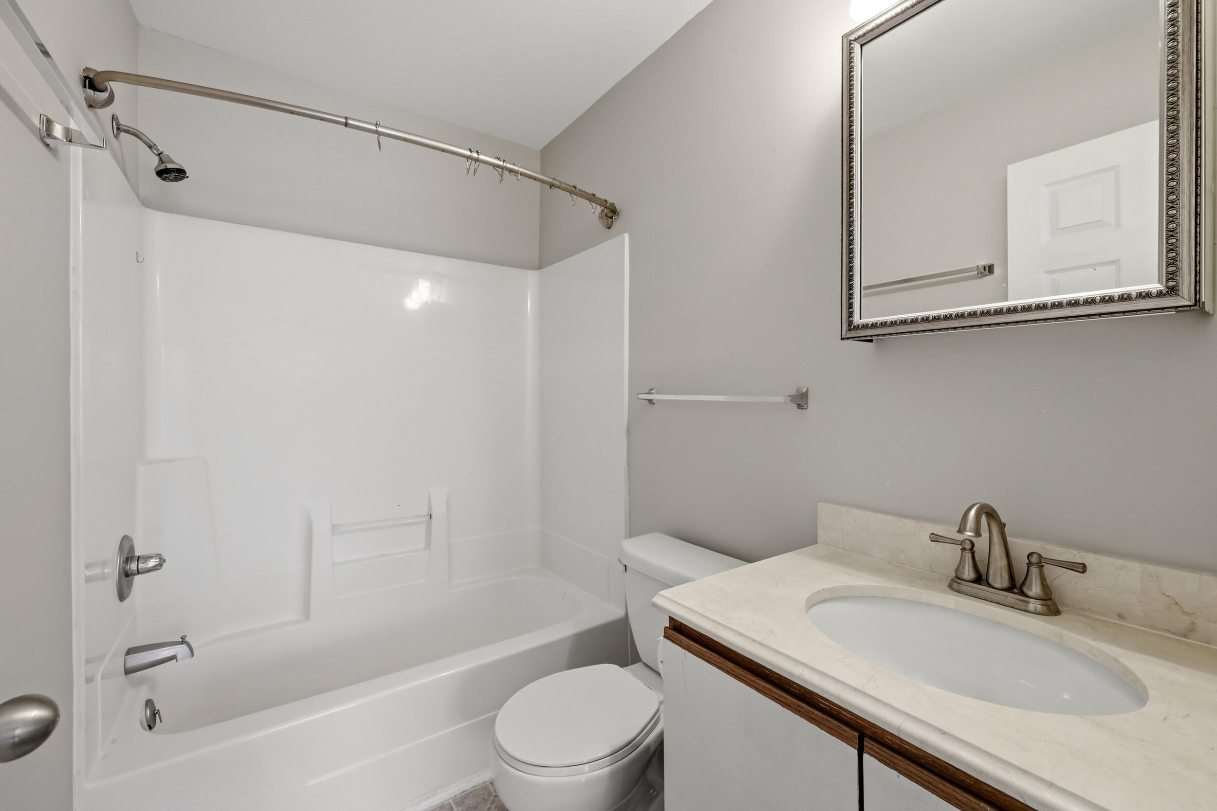 209 Simpson Avenue 304 Property Photo 23