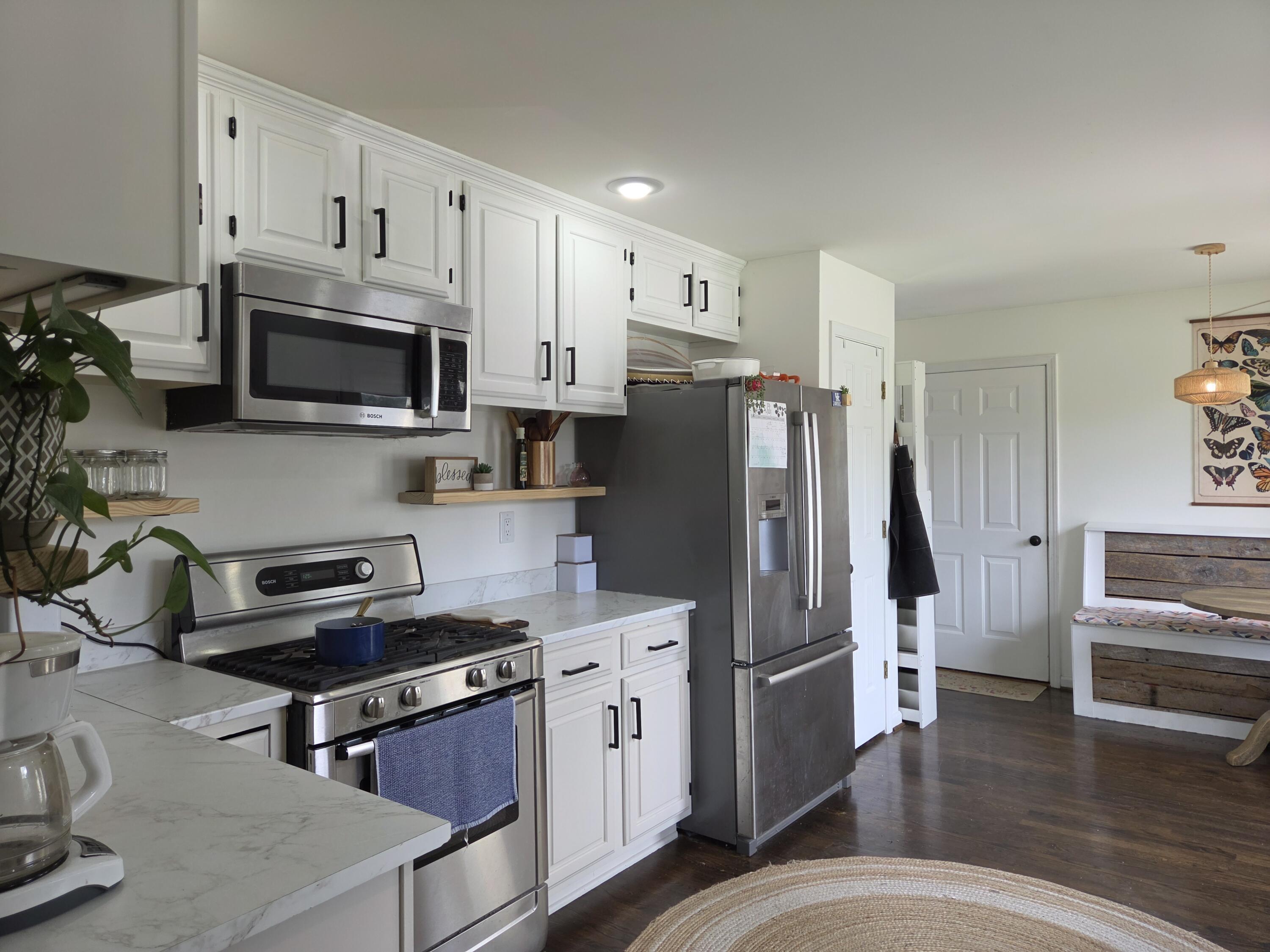888 Cypress Point Way Property Photo 12