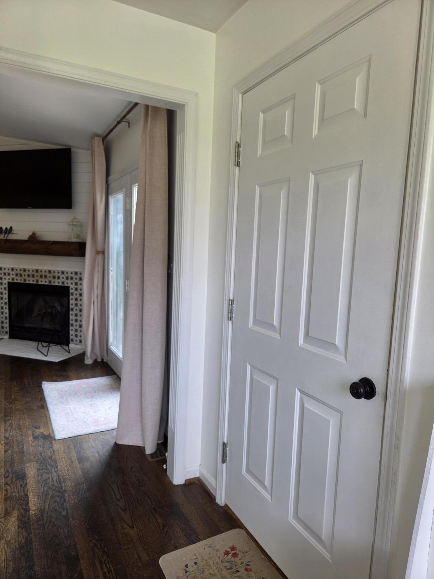 888 Cypress Point Way Property Photo 16