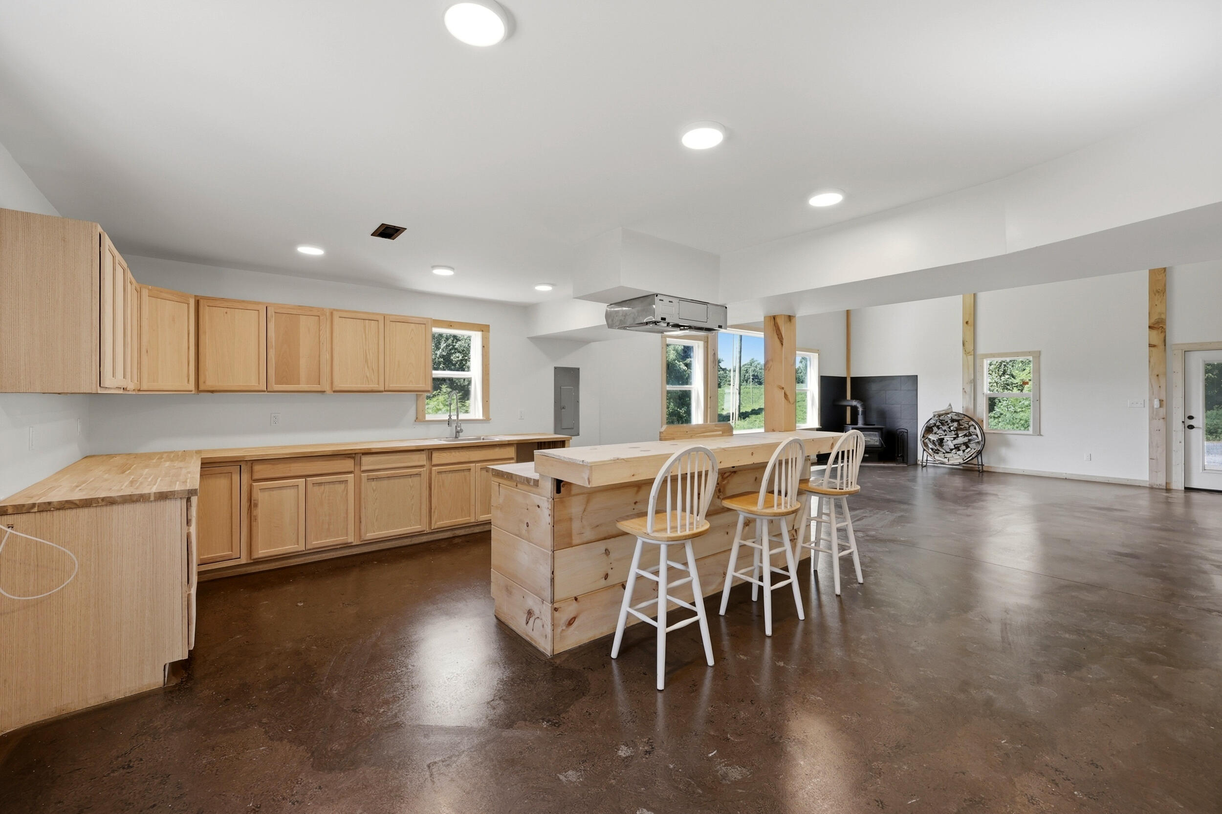 1846 Cream Ridge Road Property Photo 10