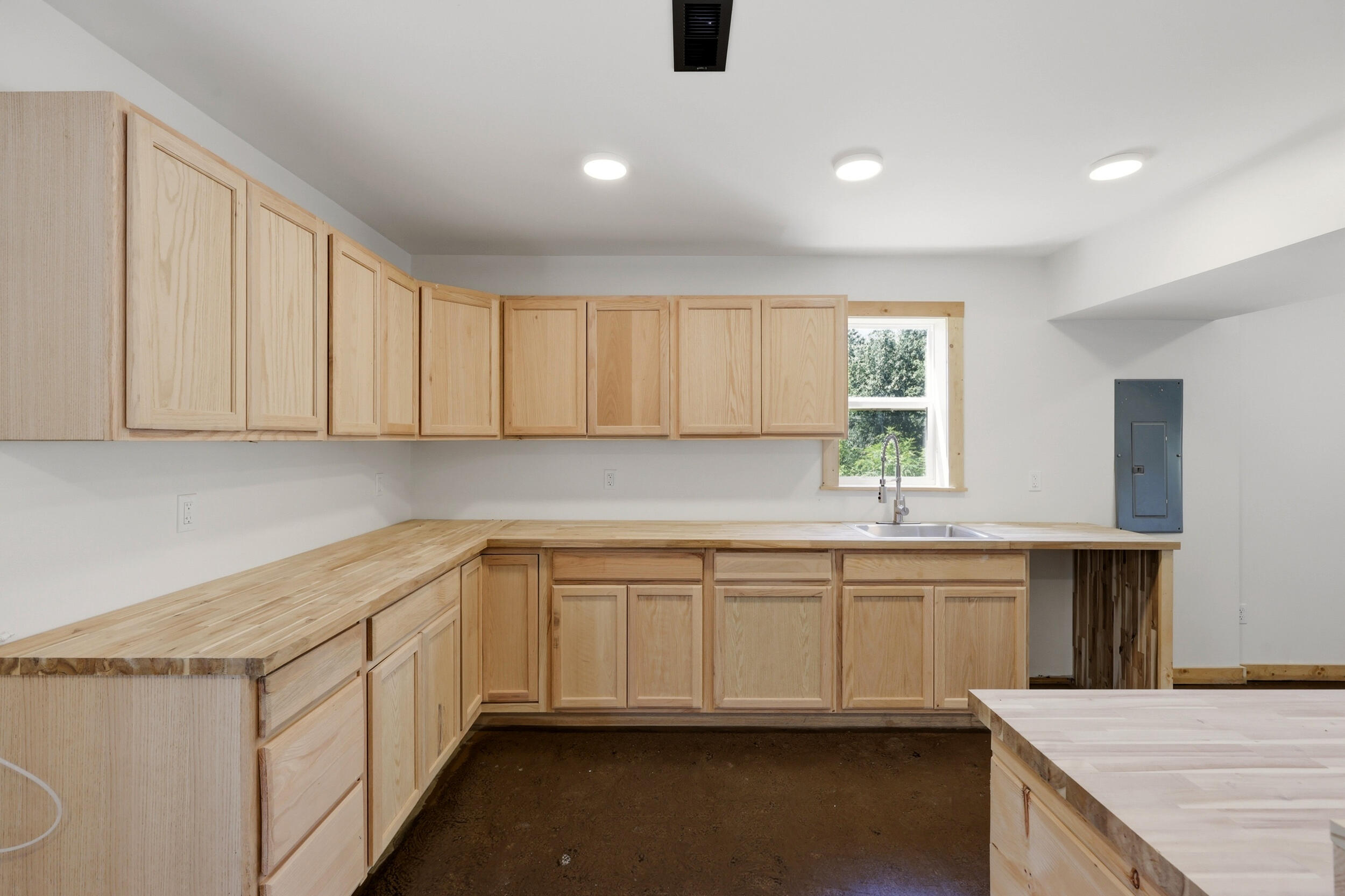 1846 Cream Ridge Road Property Photo 12