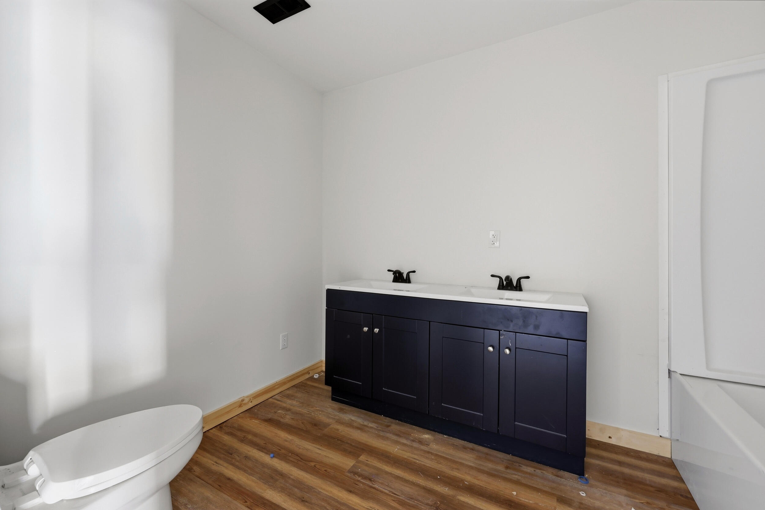1846 Cream Ridge Road Property Photo 18