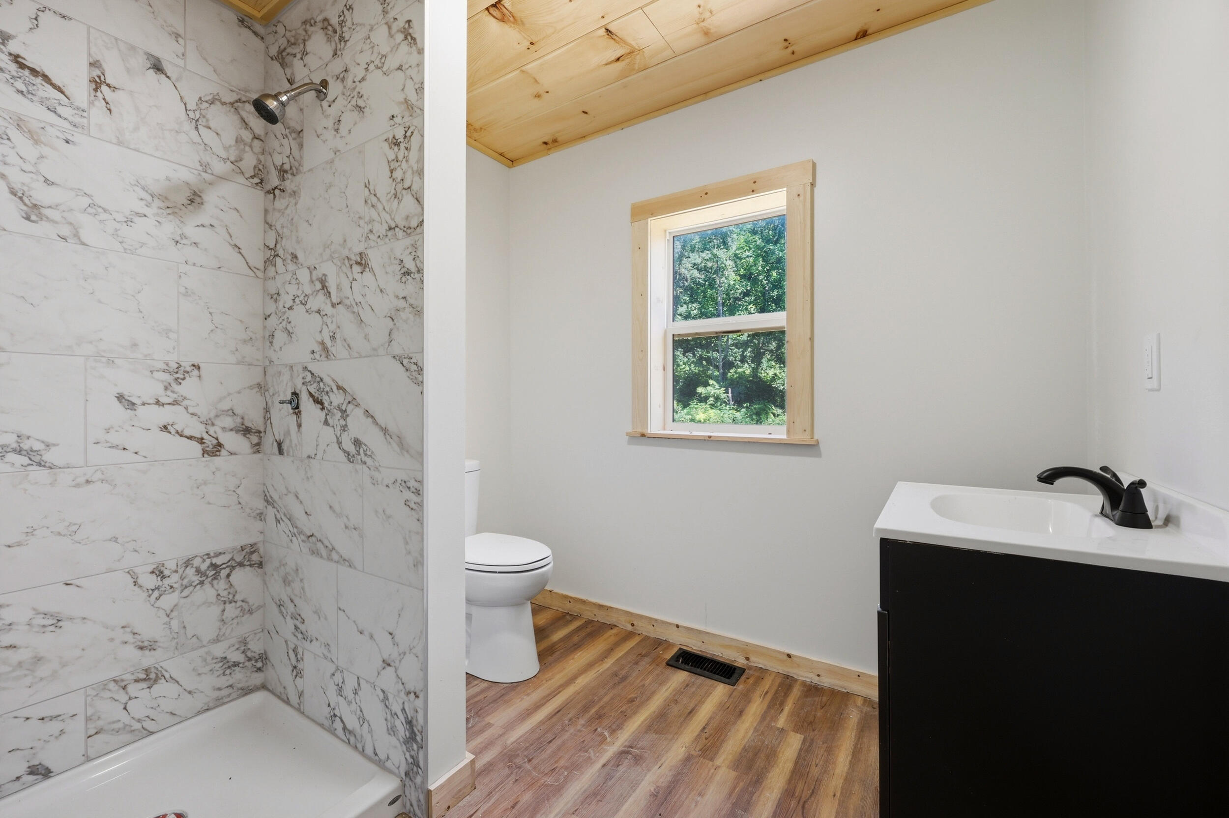 1846 Cream Ridge Road Property Photo 28