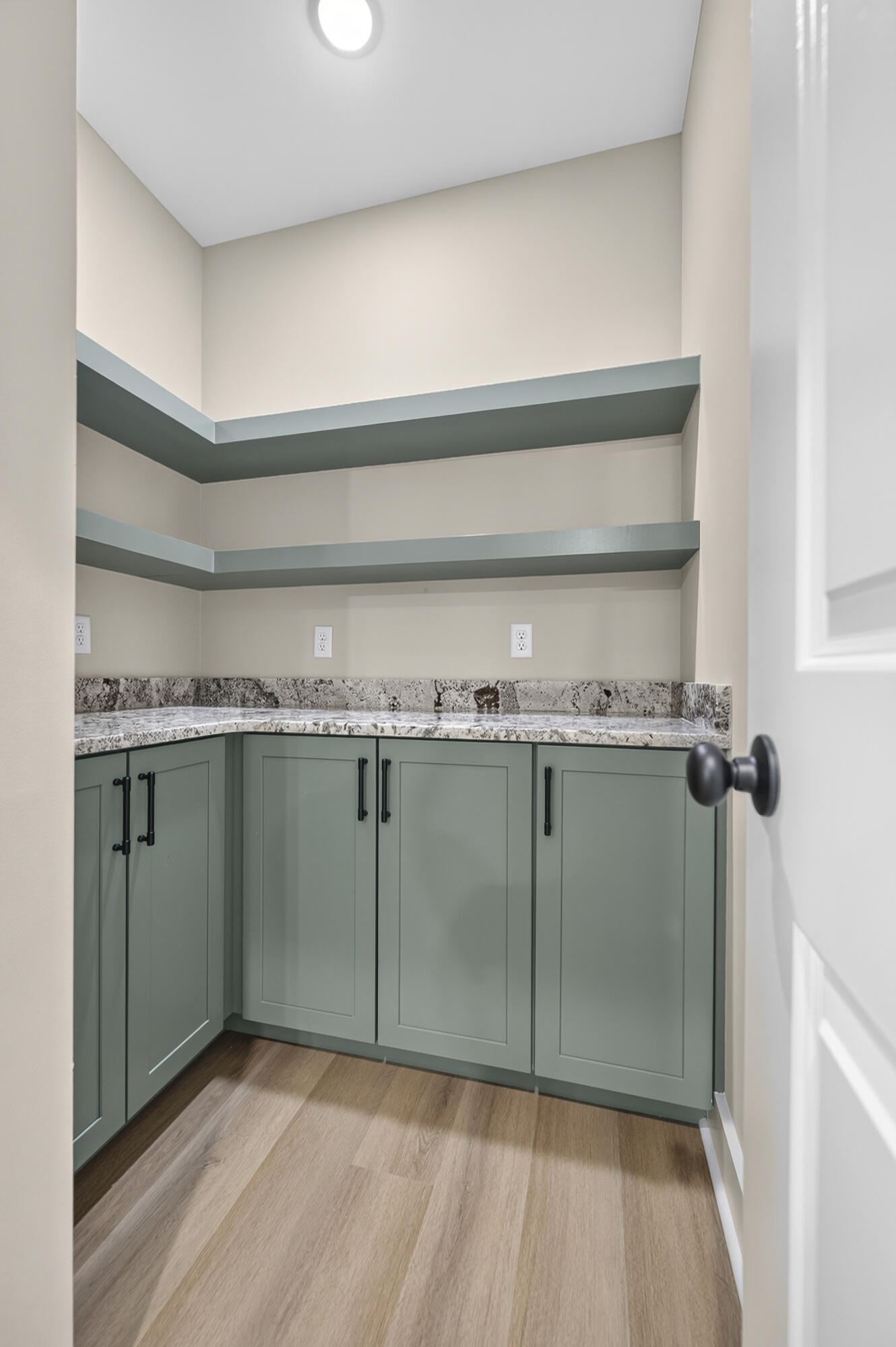 108 Cabela Drive Property Photo 12