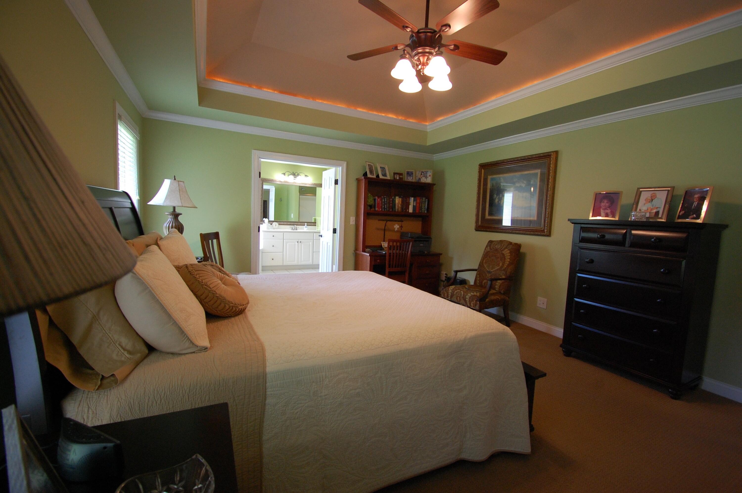 4 White Pine Place Property Photo 4