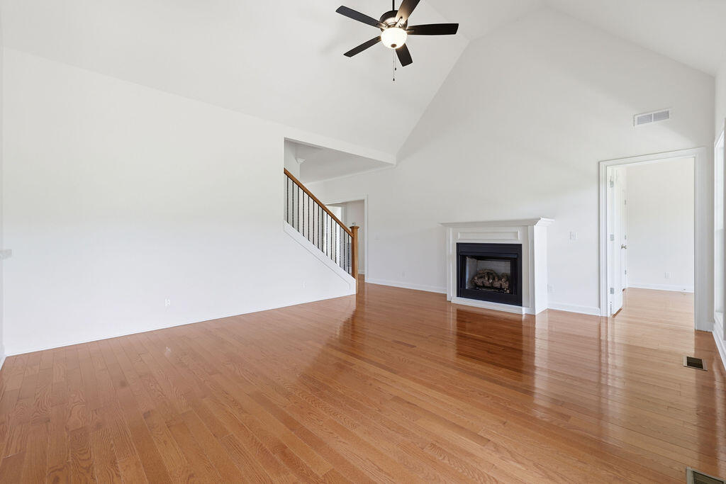 54 North Drive Property Photo 9