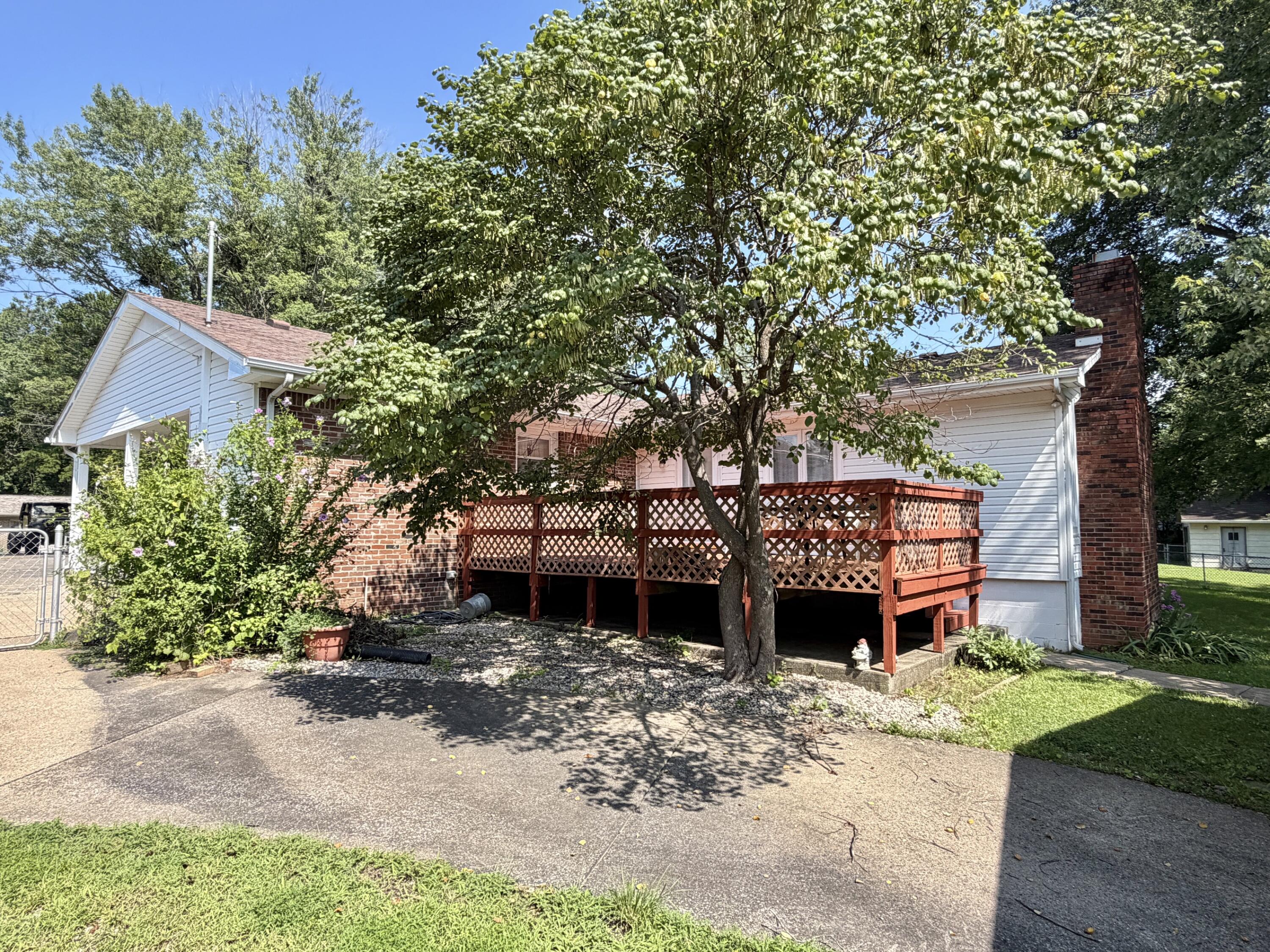 5830 Merrydale Drive Property Photo 4