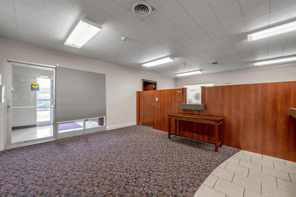 250 Crossfield Drive Property Photo 10