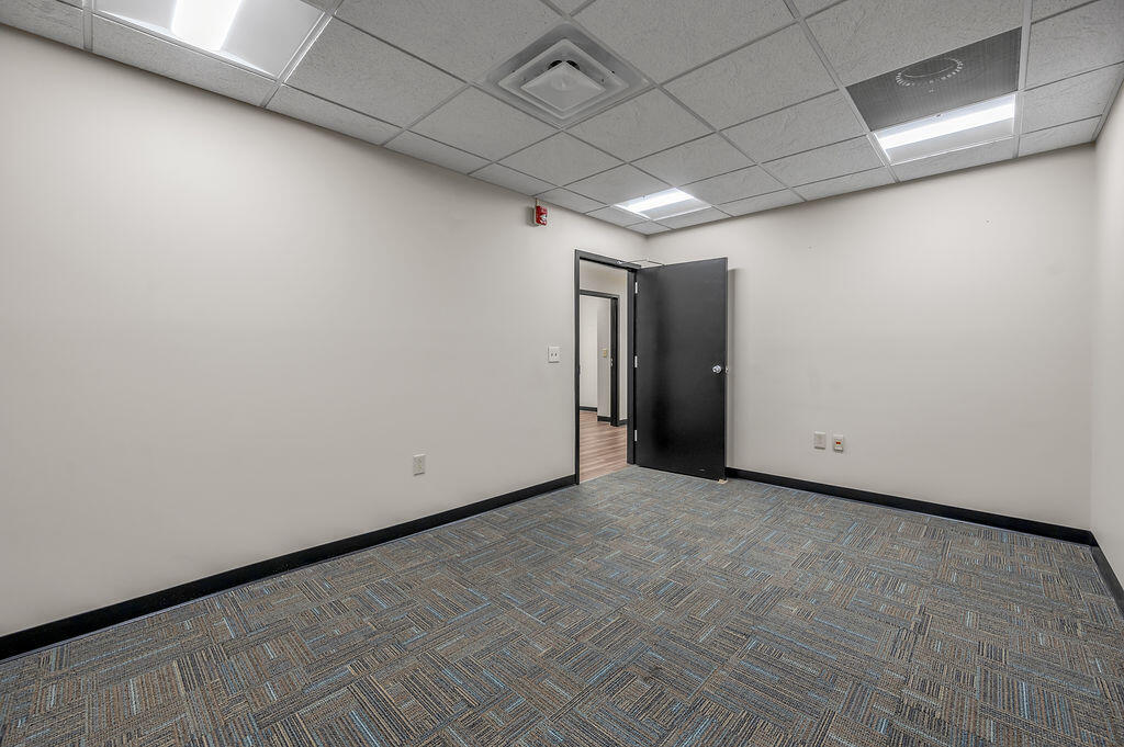 250 Crossfield Drive Property Photo 21