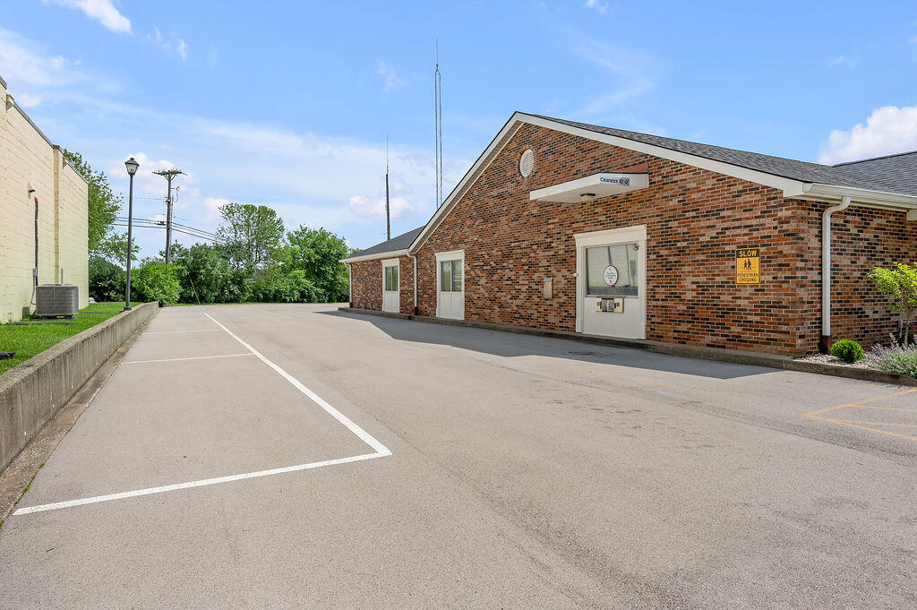 250 Crossfield Drive Property Photo 32