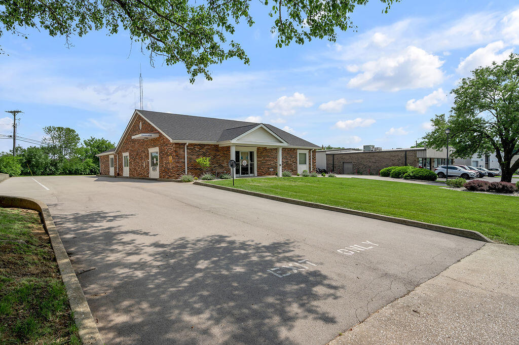 250 Crossfield Drive Property Photo 34