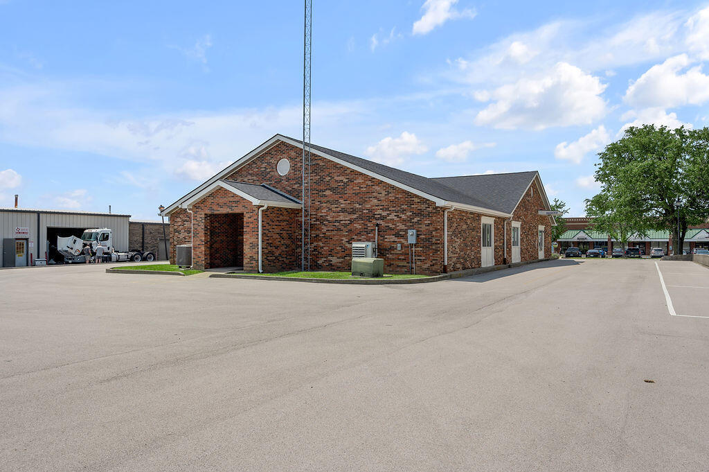 250 Crossfield Drive Property Photo 35