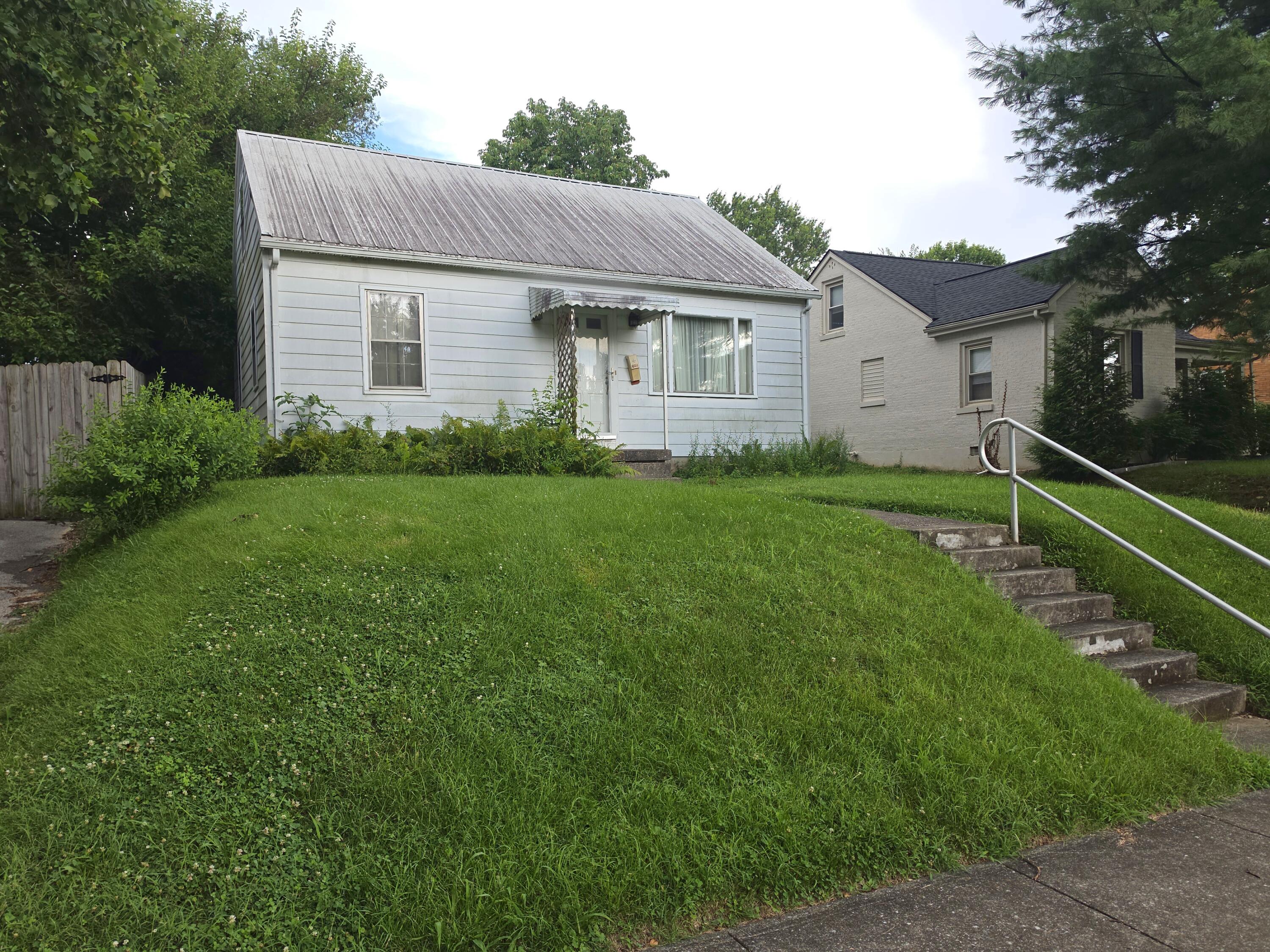 860 Darley Drive Property Photo 4