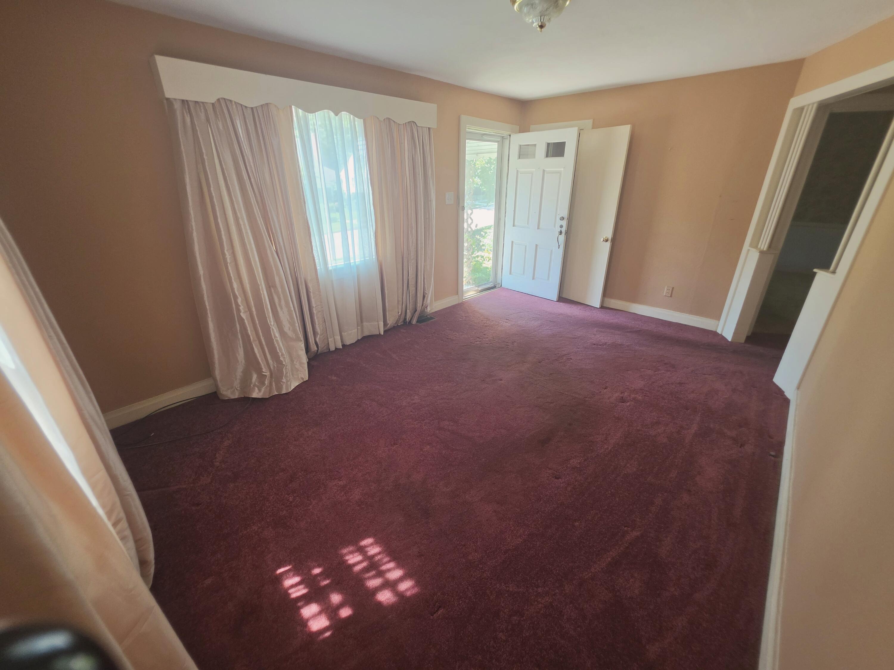 860 Darley Drive Property Photo 7