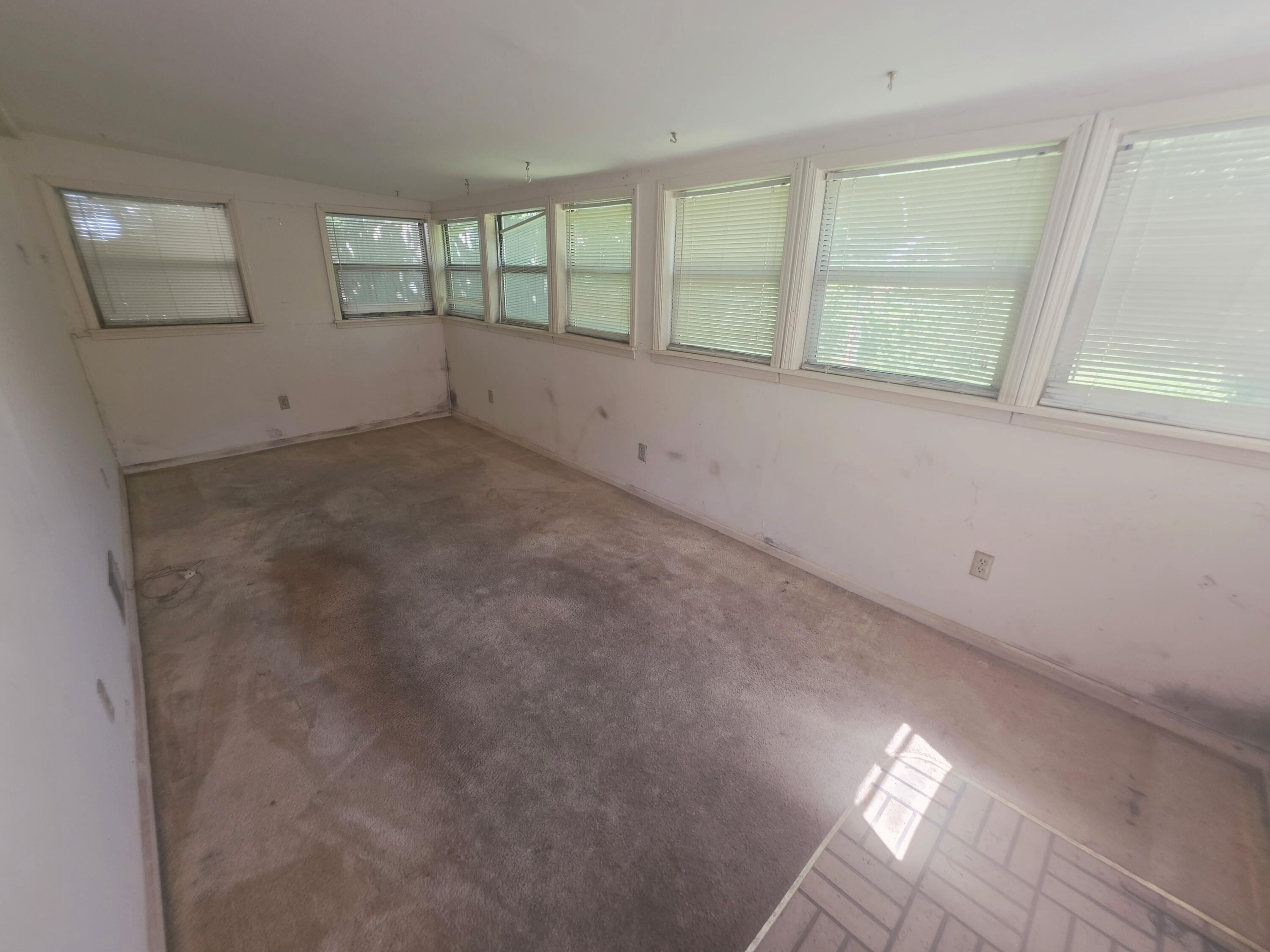860 Darley Drive Property Photo 28
