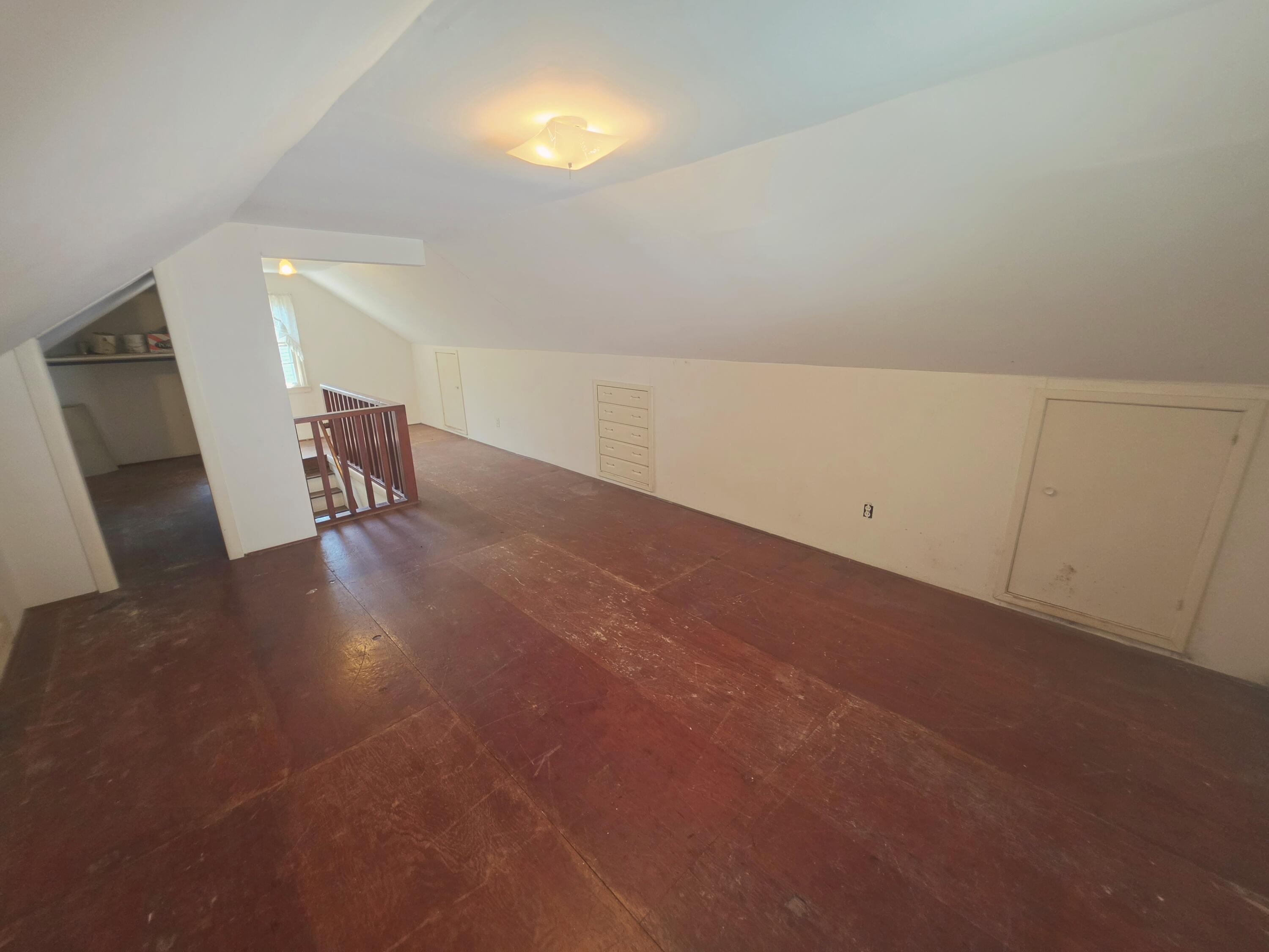 860 Darley Drive Property Photo 33