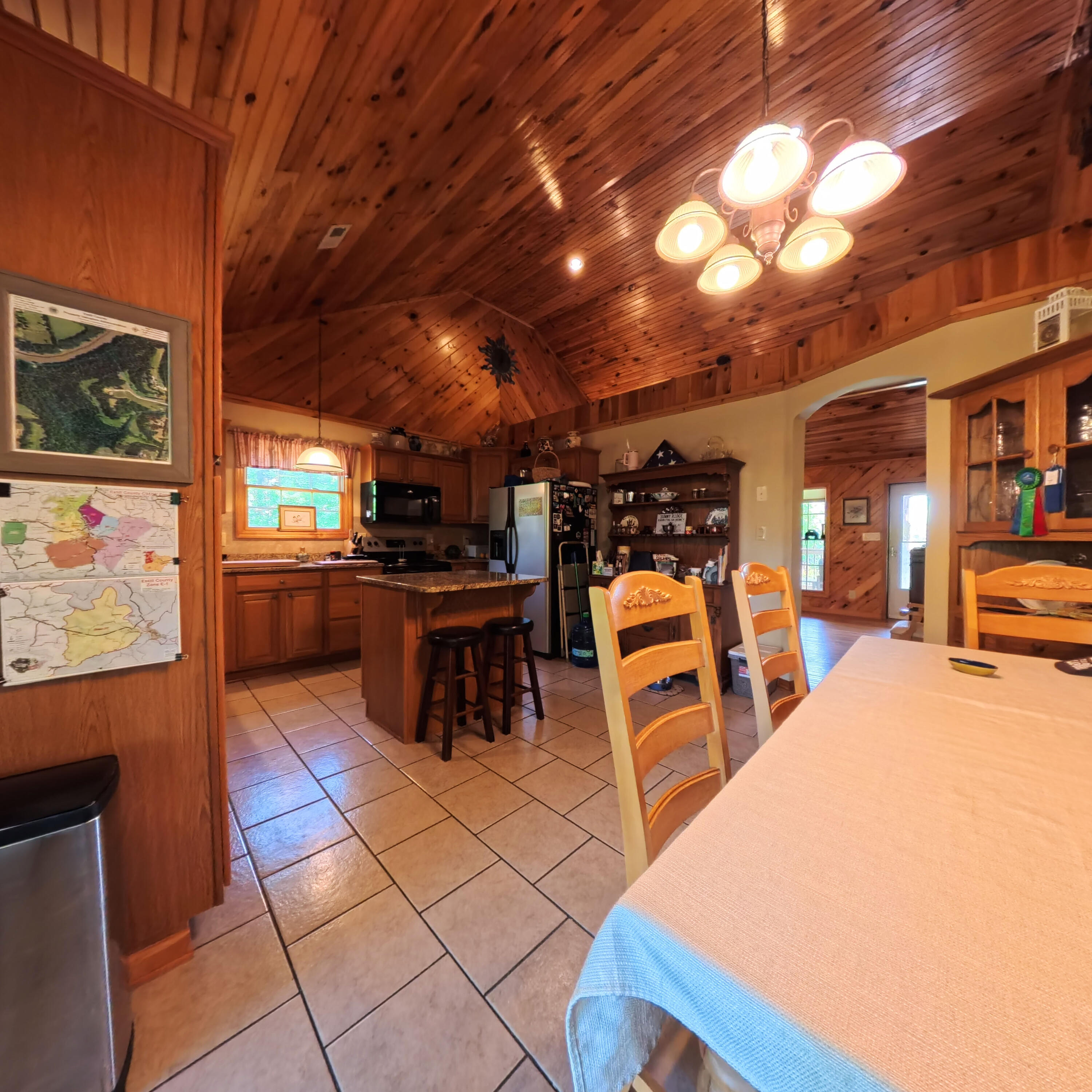 975 Red River Road Property Photo 11