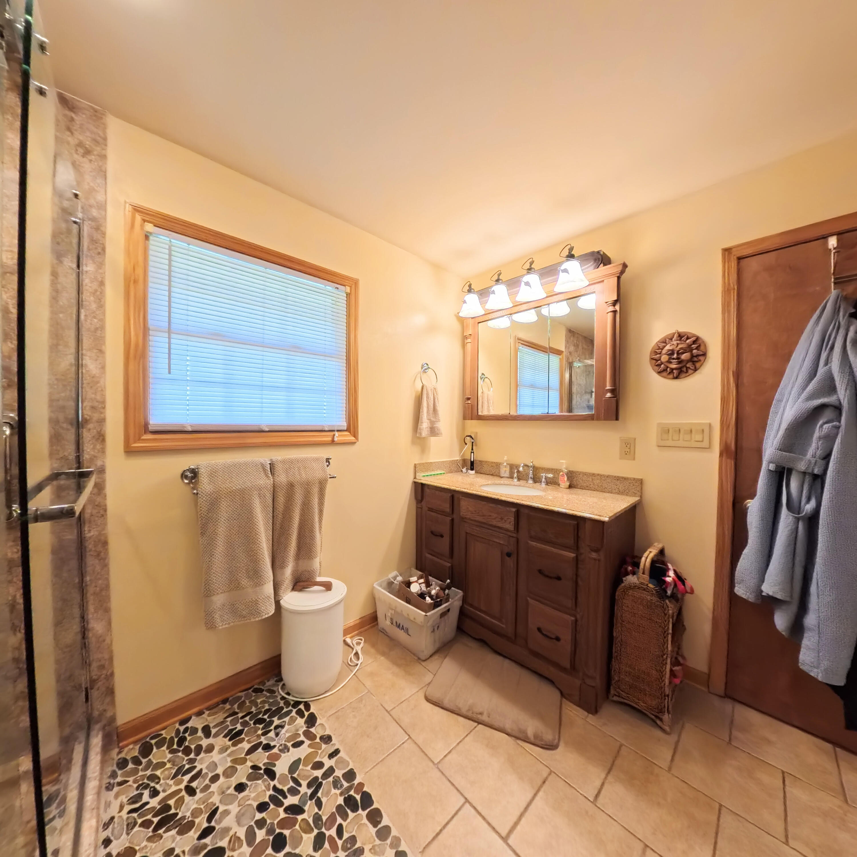 975 Red River Road Property Photo 15