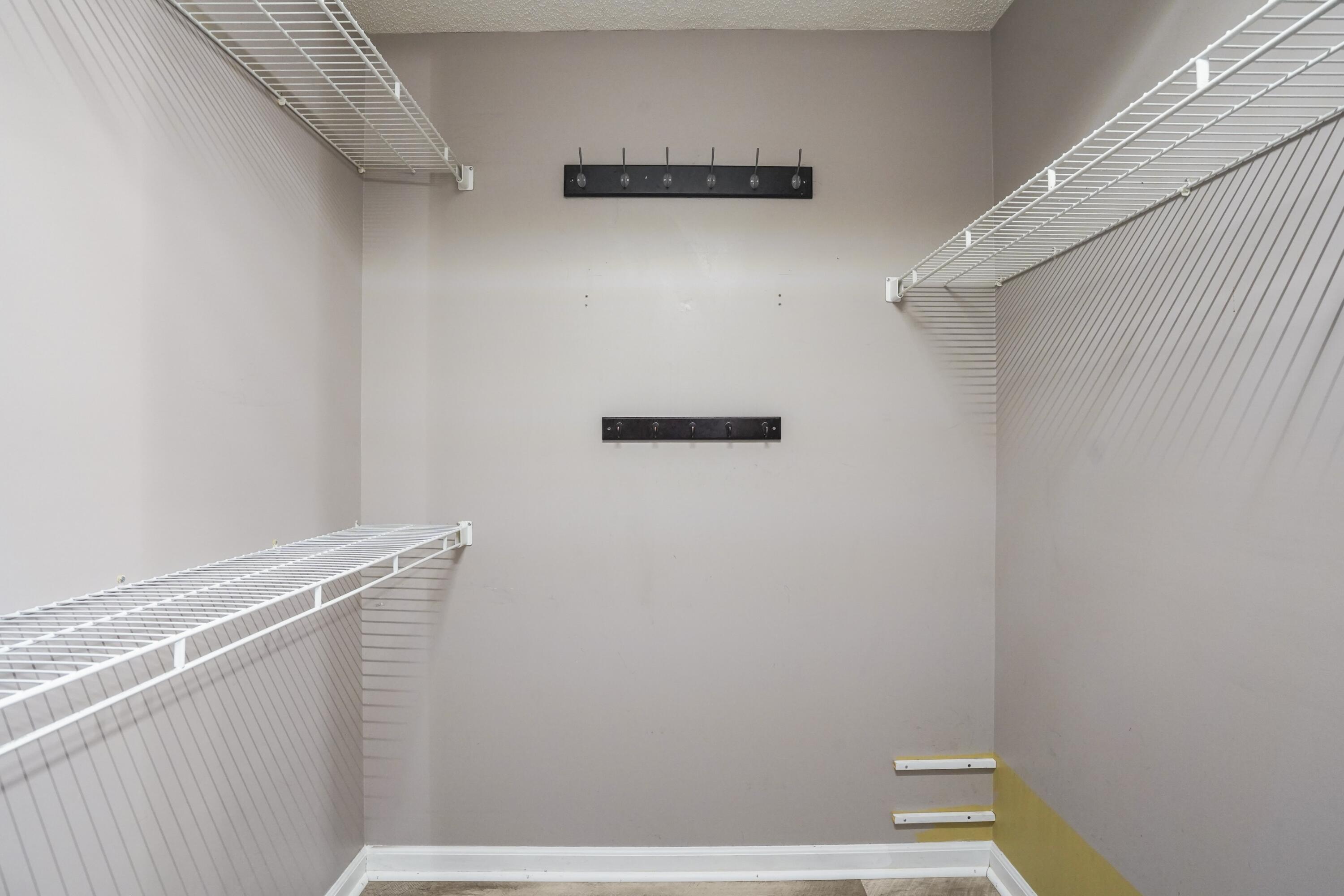 393 Summer Hill Drive Property Photo 18