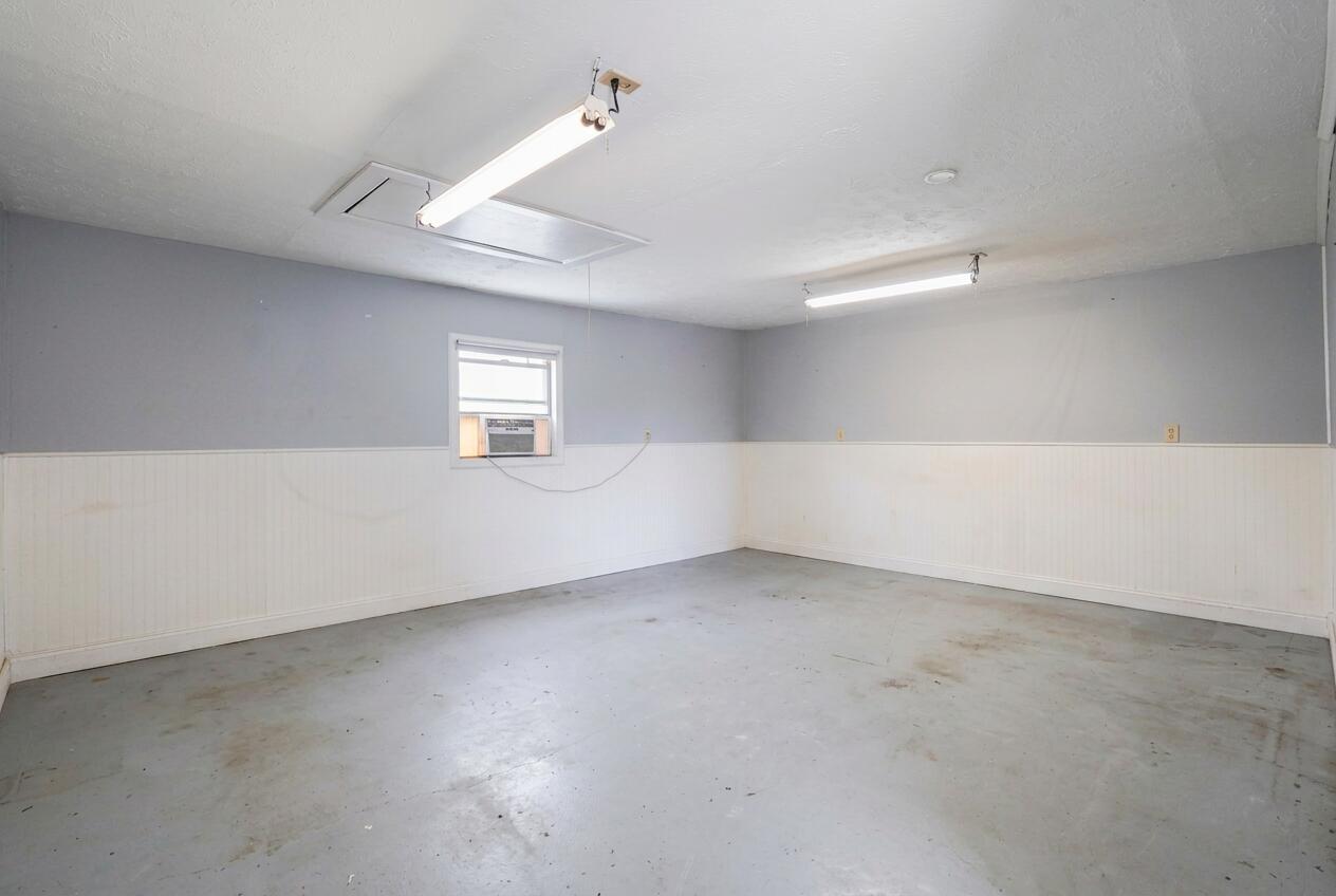 393 Summer Hill Drive Property Photo 28