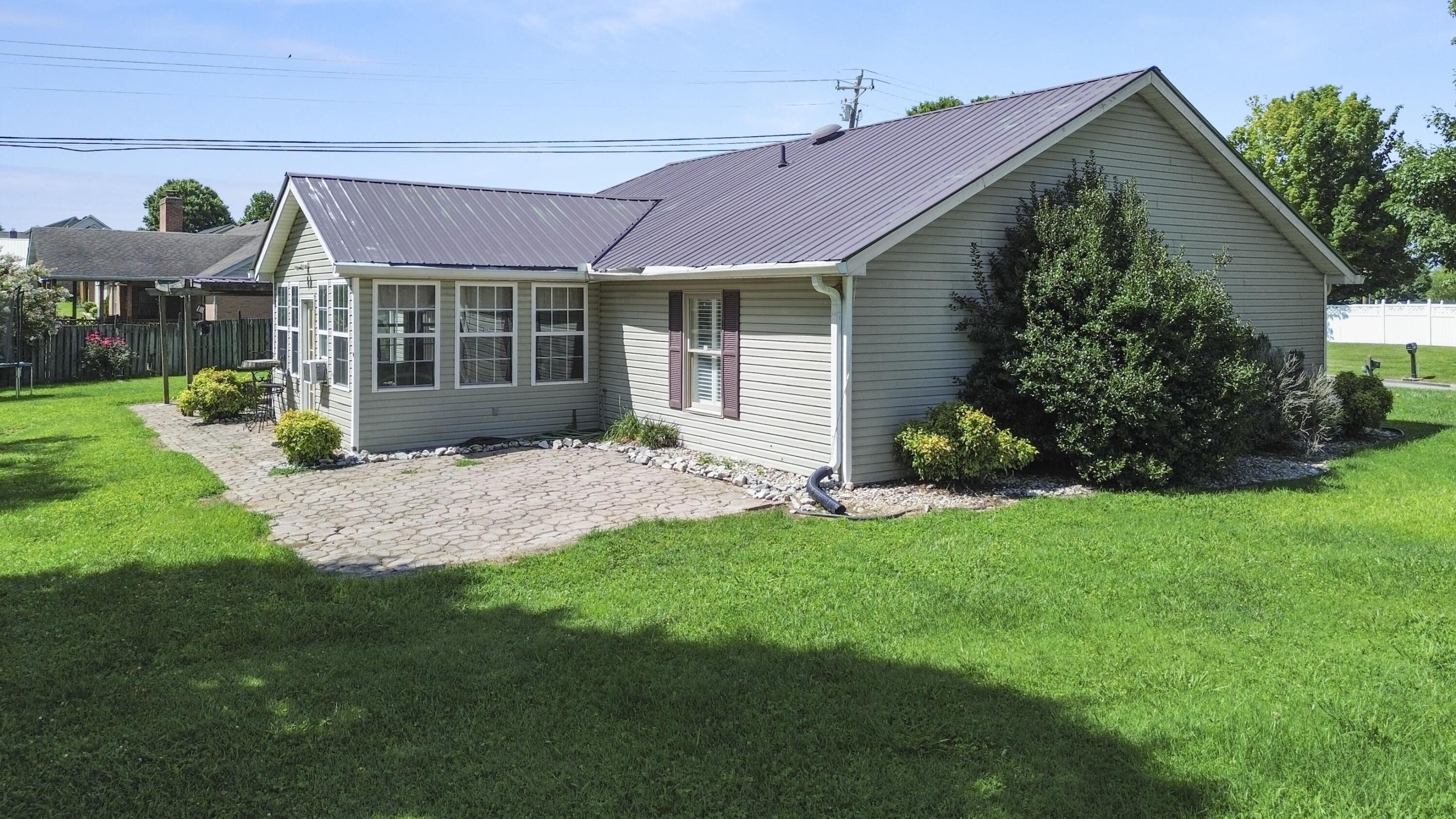 393 Summer Hill Drive Property Photo 33