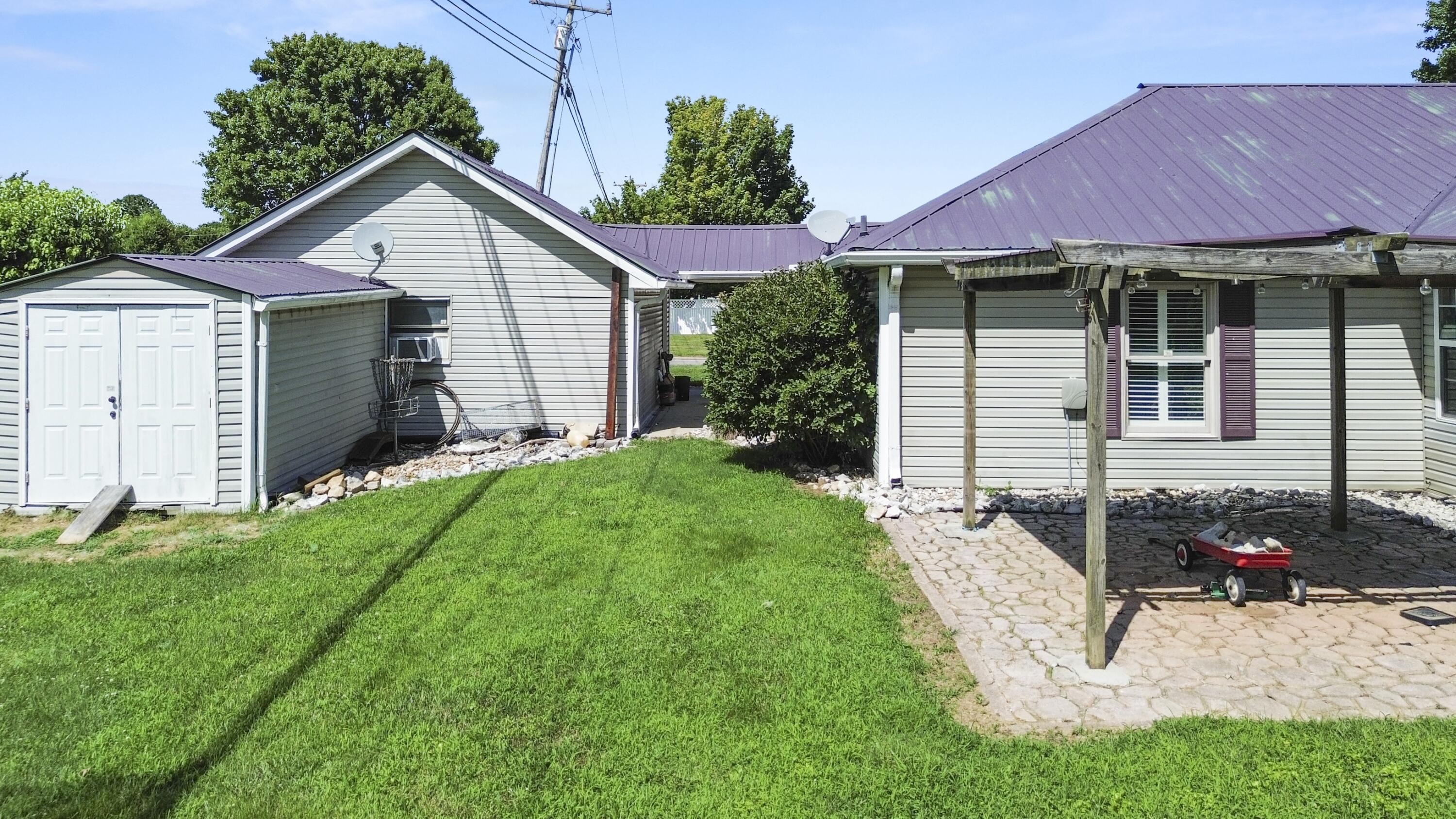393 Summer Hill Drive Property Photo 35