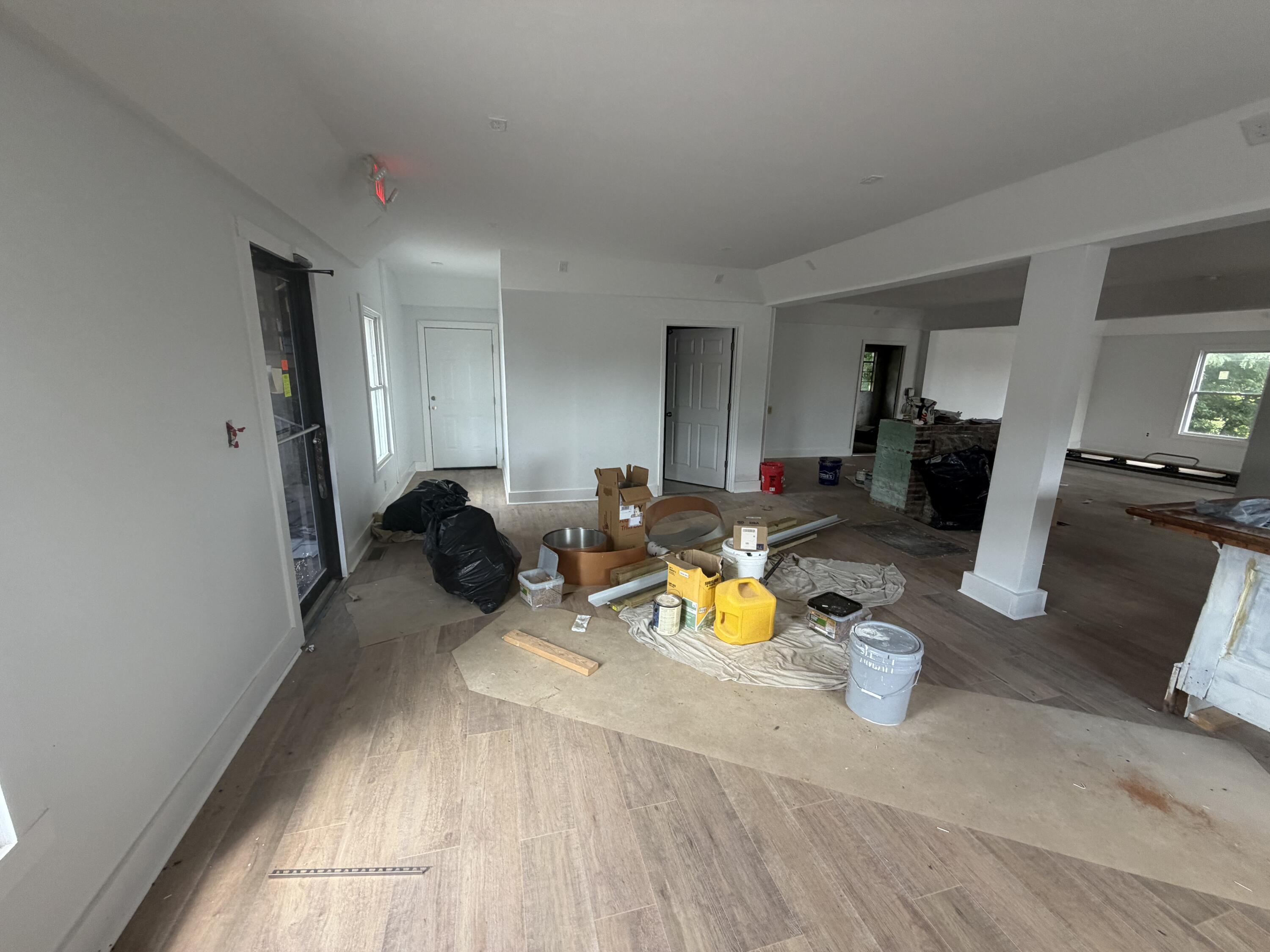 630 Versailles Road Property Photo 12