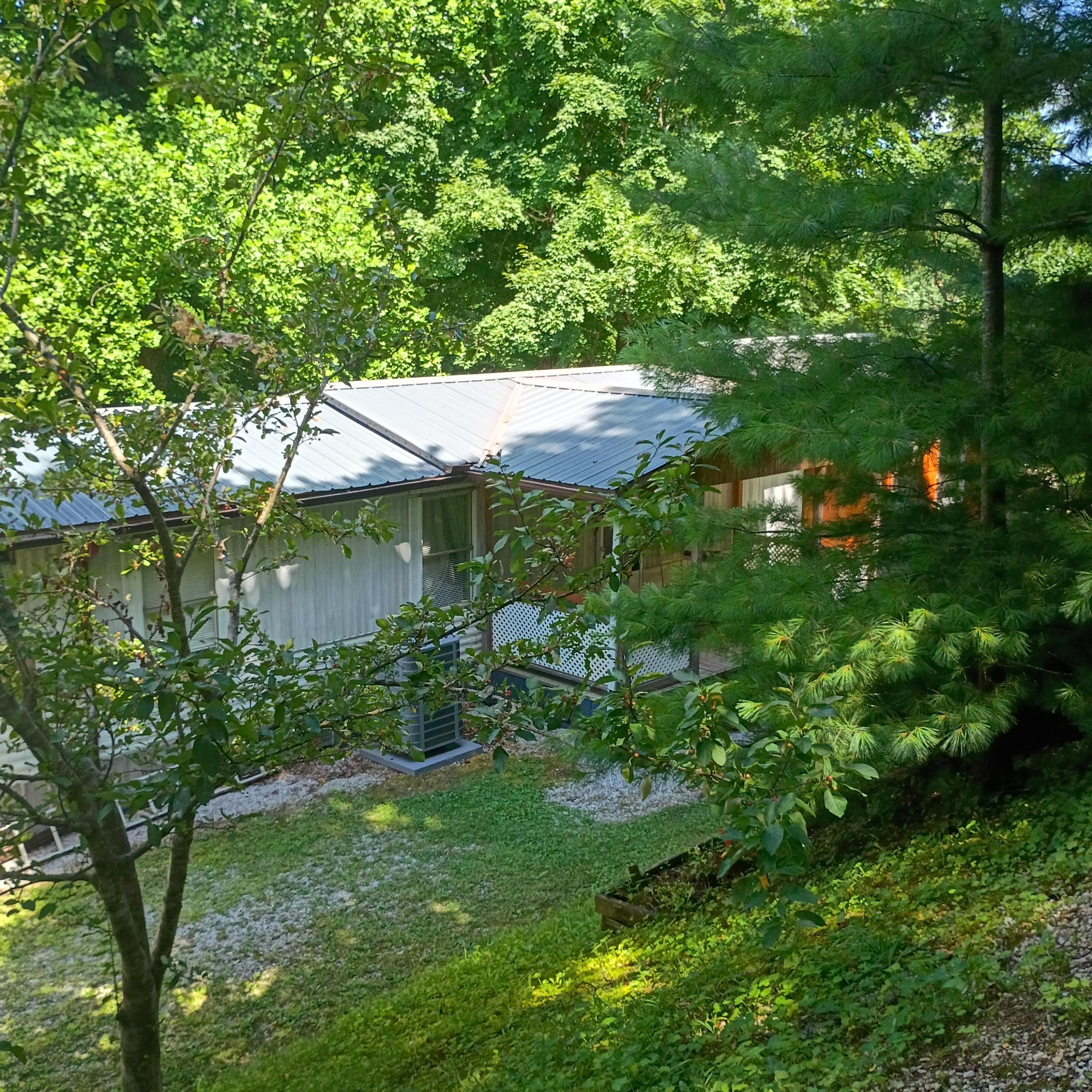 183 183 Shoemaker Ln Lane Property Photo 3