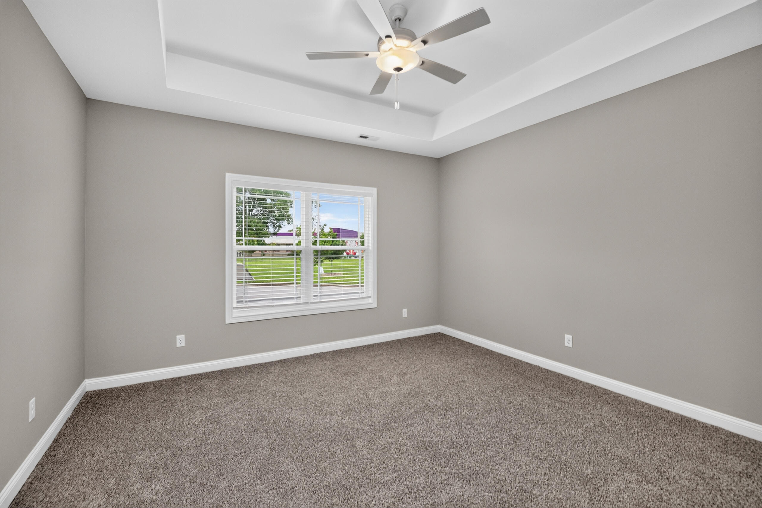 545 Shropshire Avenue Property Photo 10