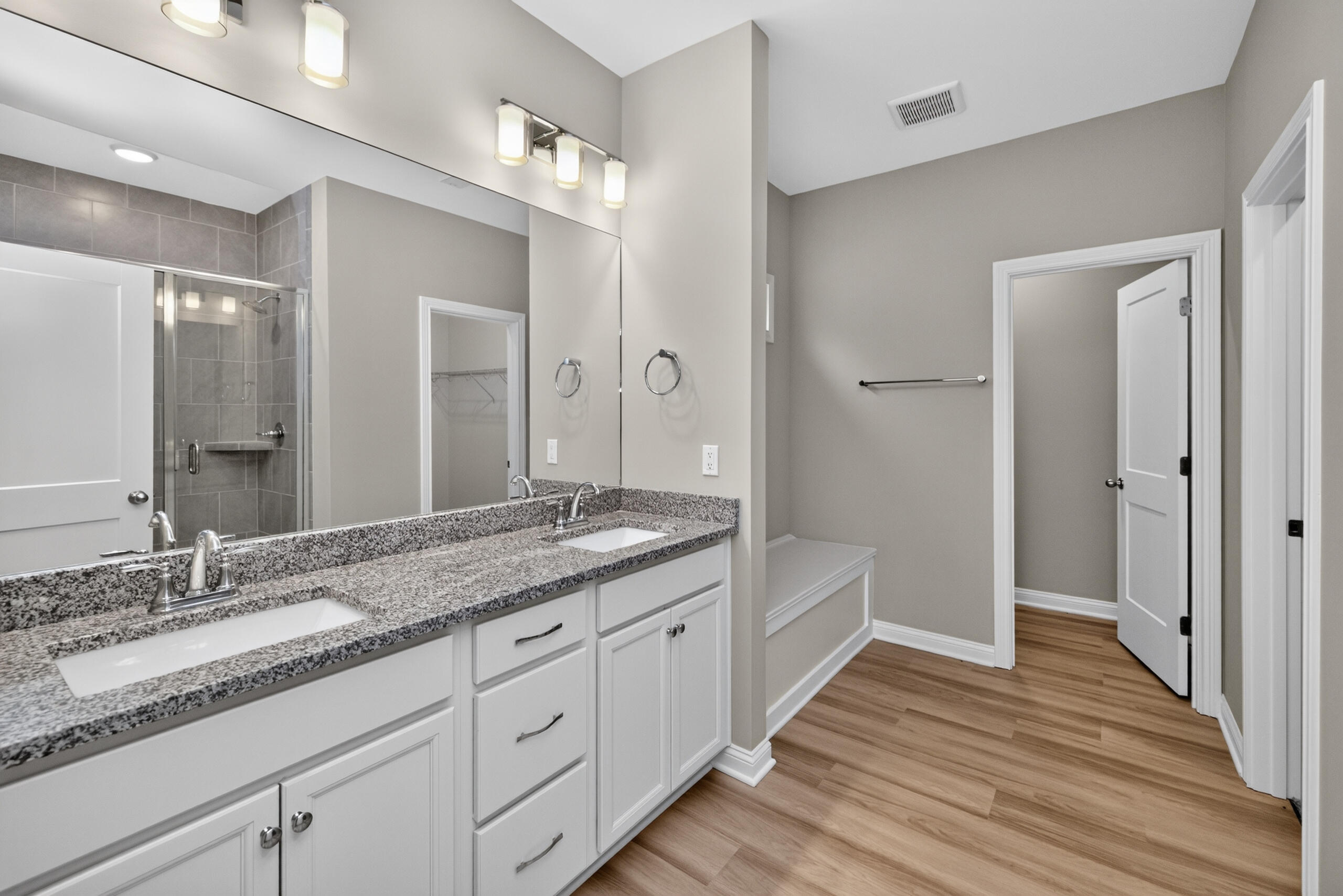 545 Shropshire Avenue Property Photo 12
