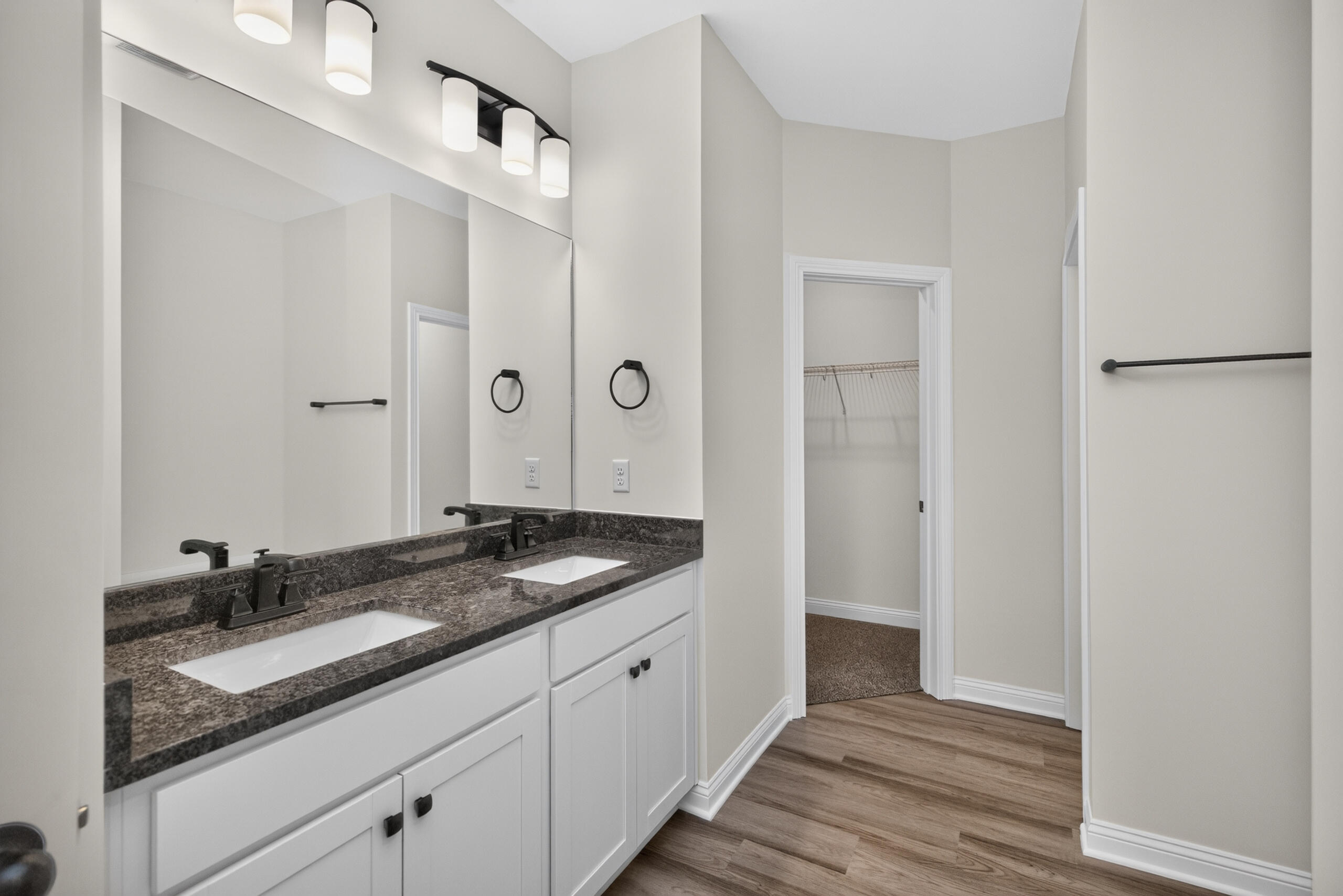 533 Shropshire Avenue Property Photo 15