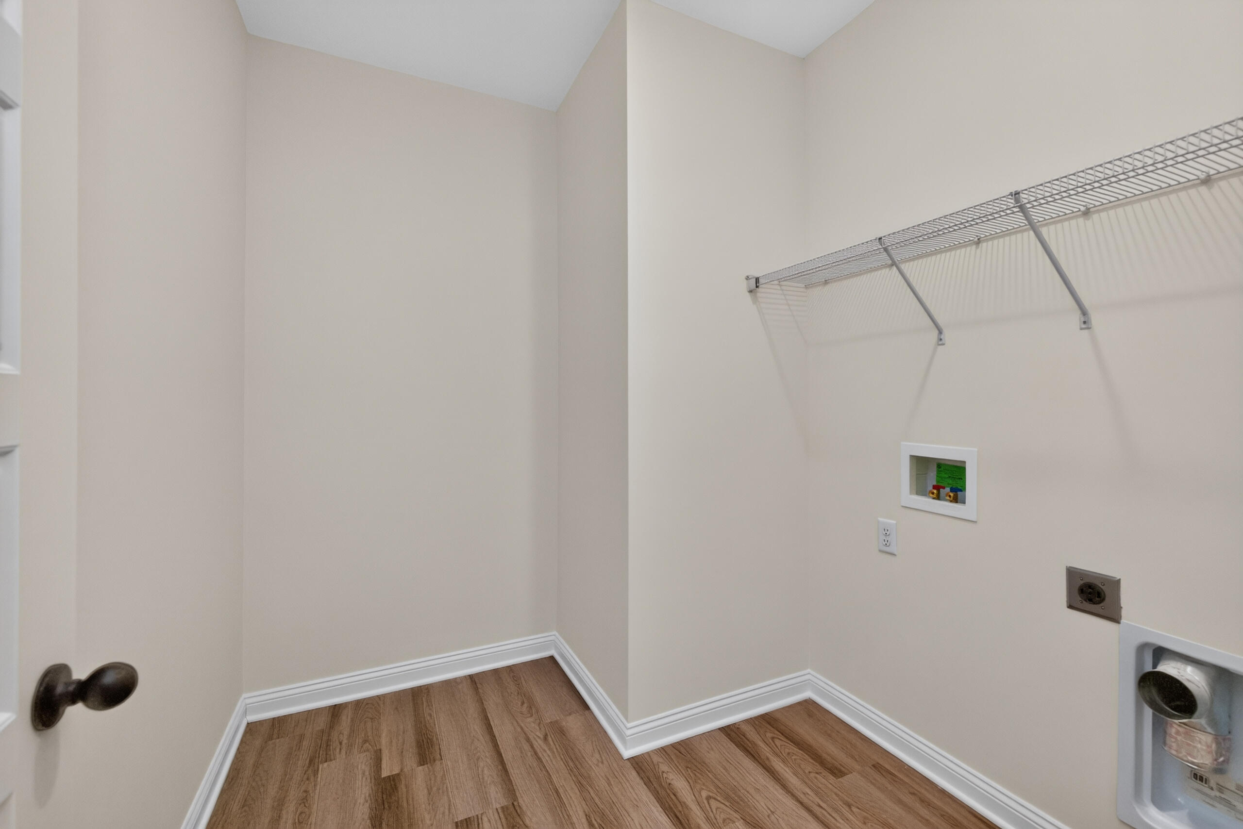 533 Shropshire Avenue Property Photo 18