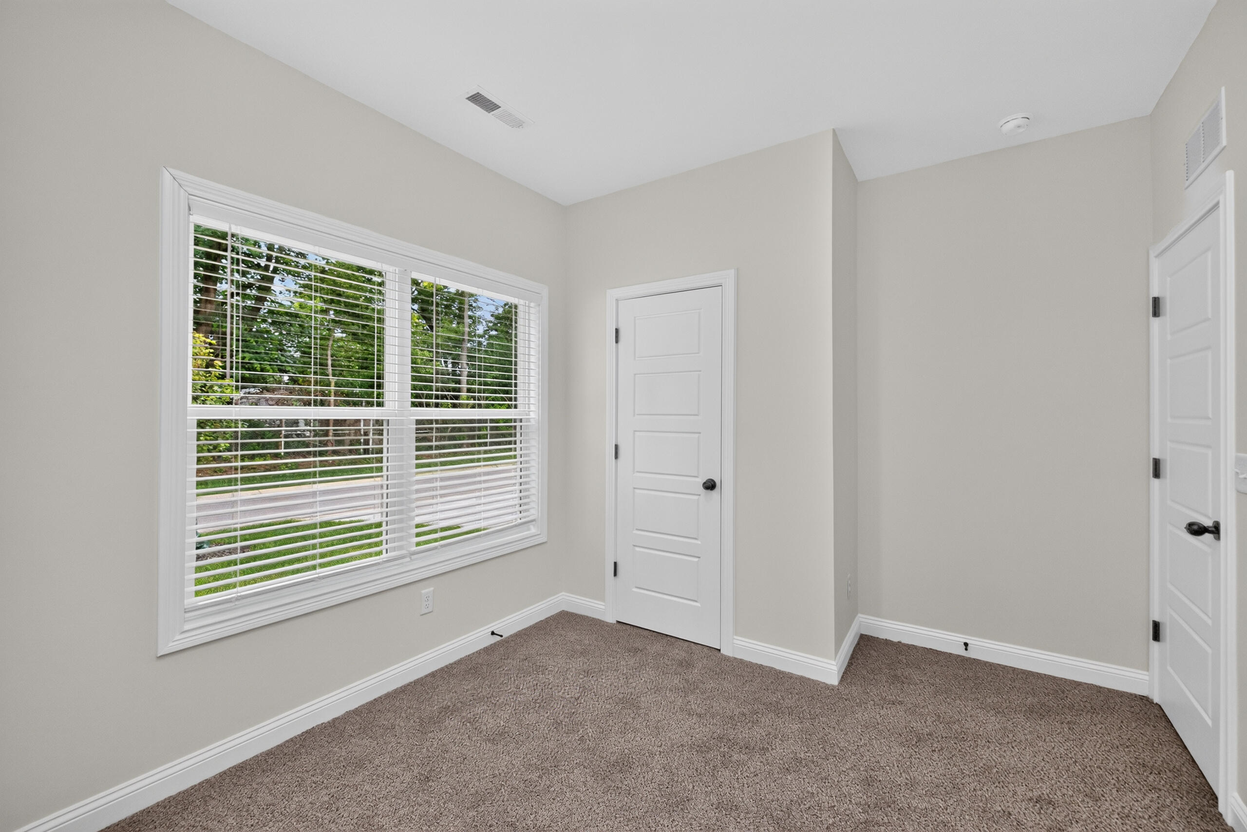 533 Shropshire Avenue Property Photo 21