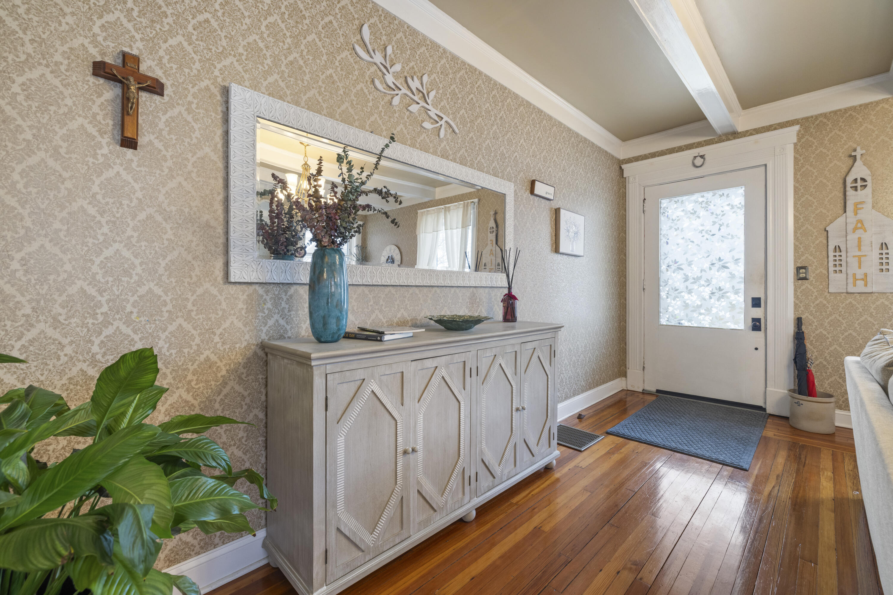 1128 Jefferson Street Property Photo 5